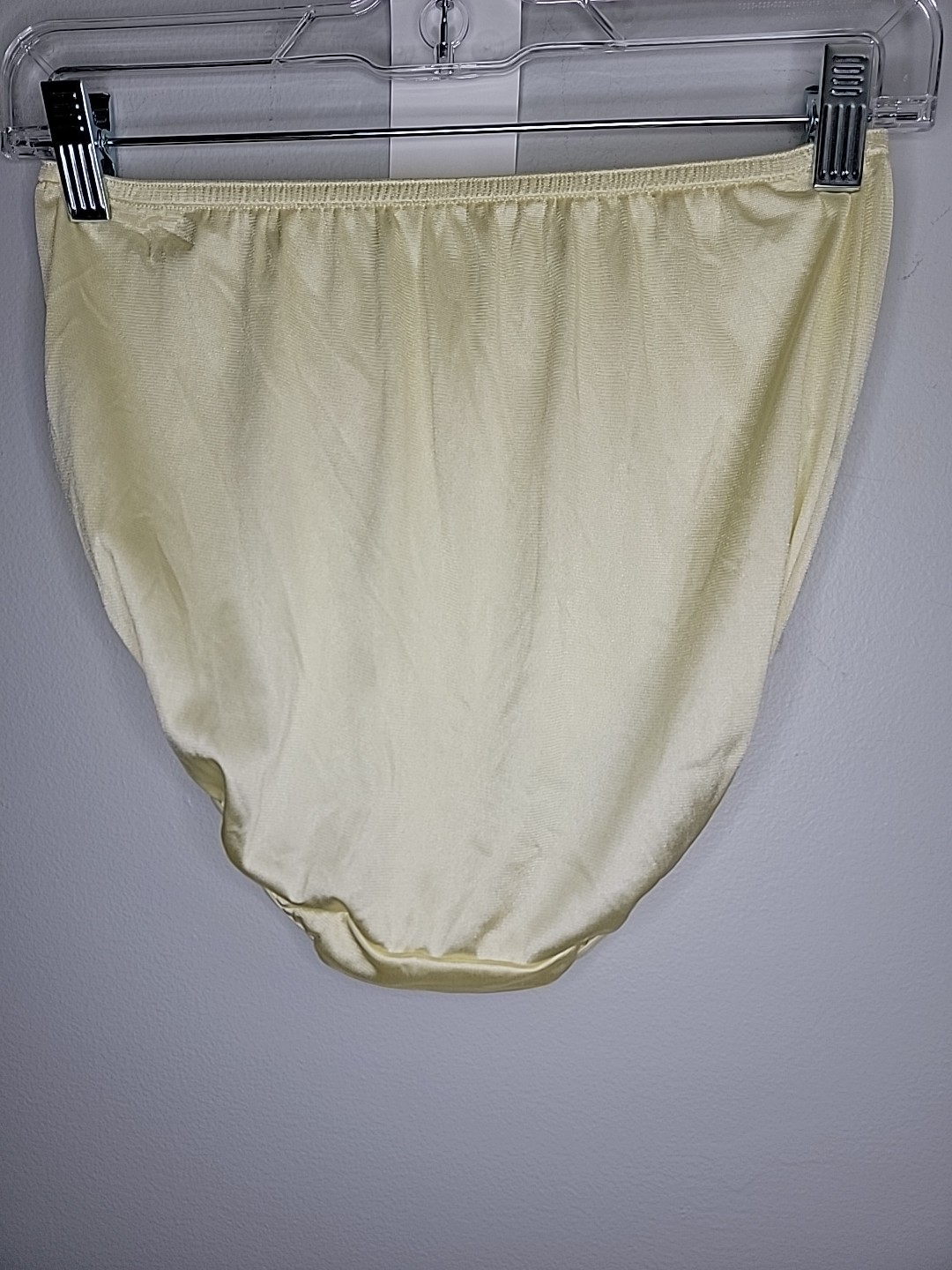 Vintage So-En Josefina 100% Nylon Yellow Panties Embroidered/Satin Size 40-42
