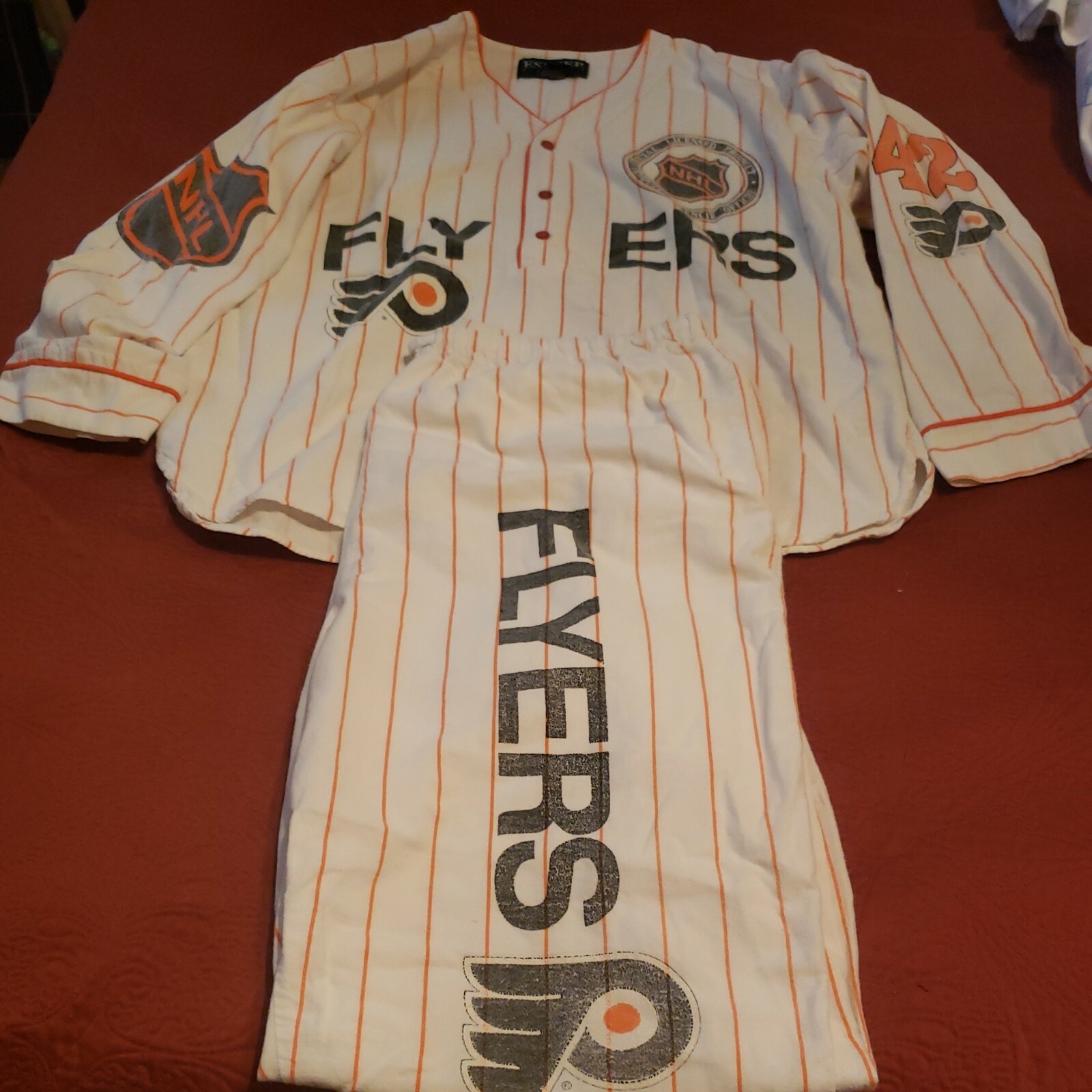 Vintage PHILADELPHIA FLYERS Esleep Co Ed Pajamas Size Lrg Very cool Retro set!