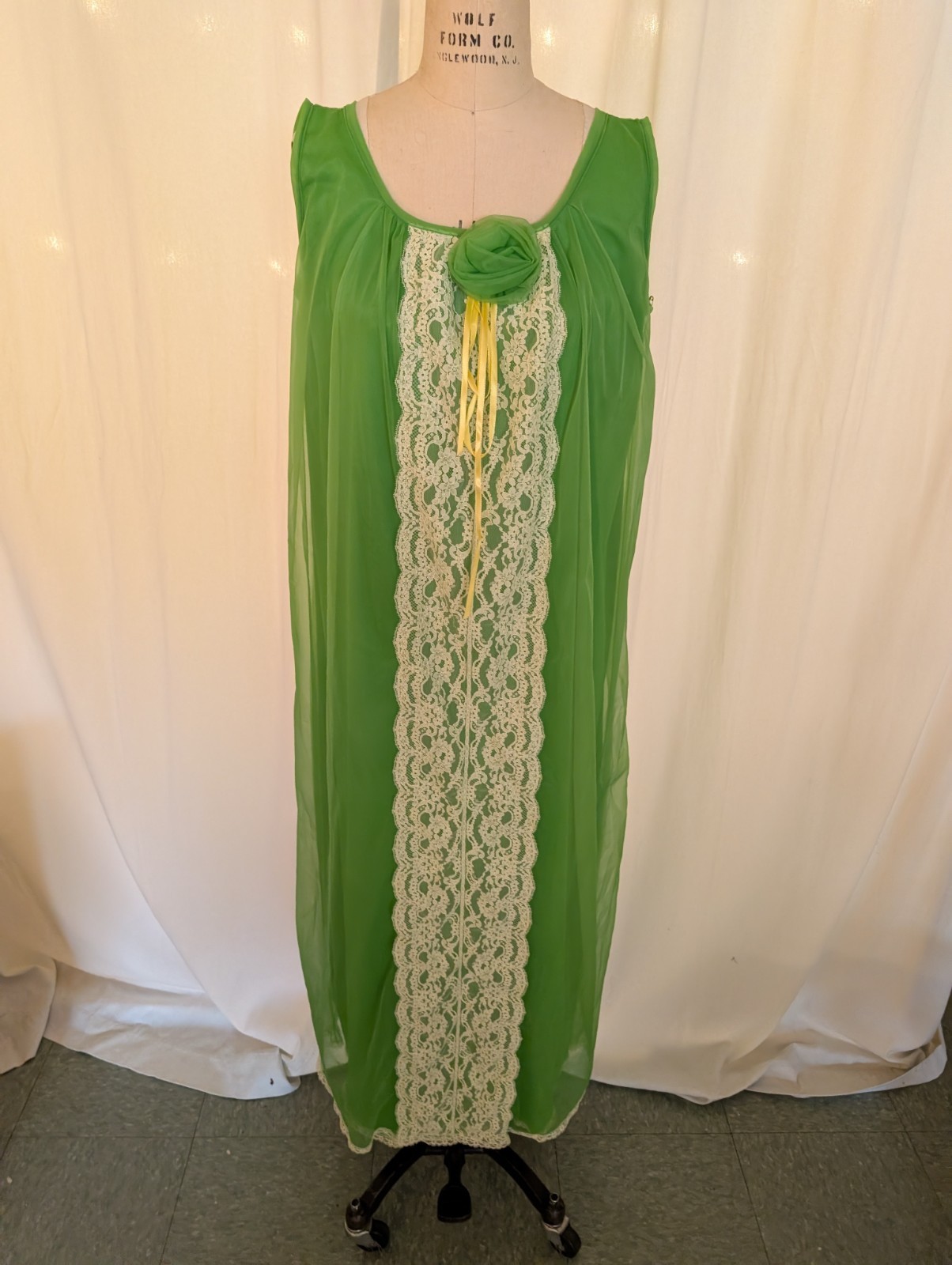 Vintage 1960s Lime Green Nightgown Size XL Full Length Maxi Lace Rosette Sheath