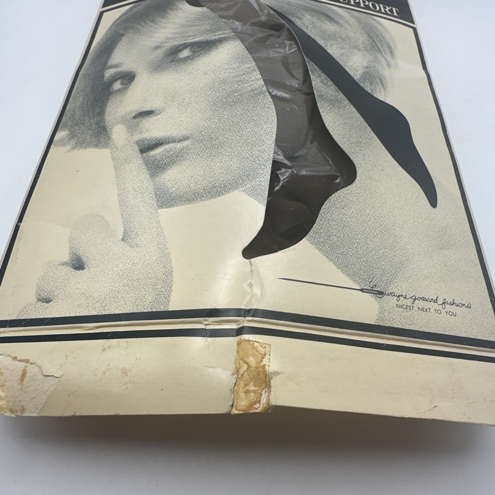Belle Sharmeer Vintage Stockings Whisper Sheer 10.5-11 Seamless Support Wood Hue