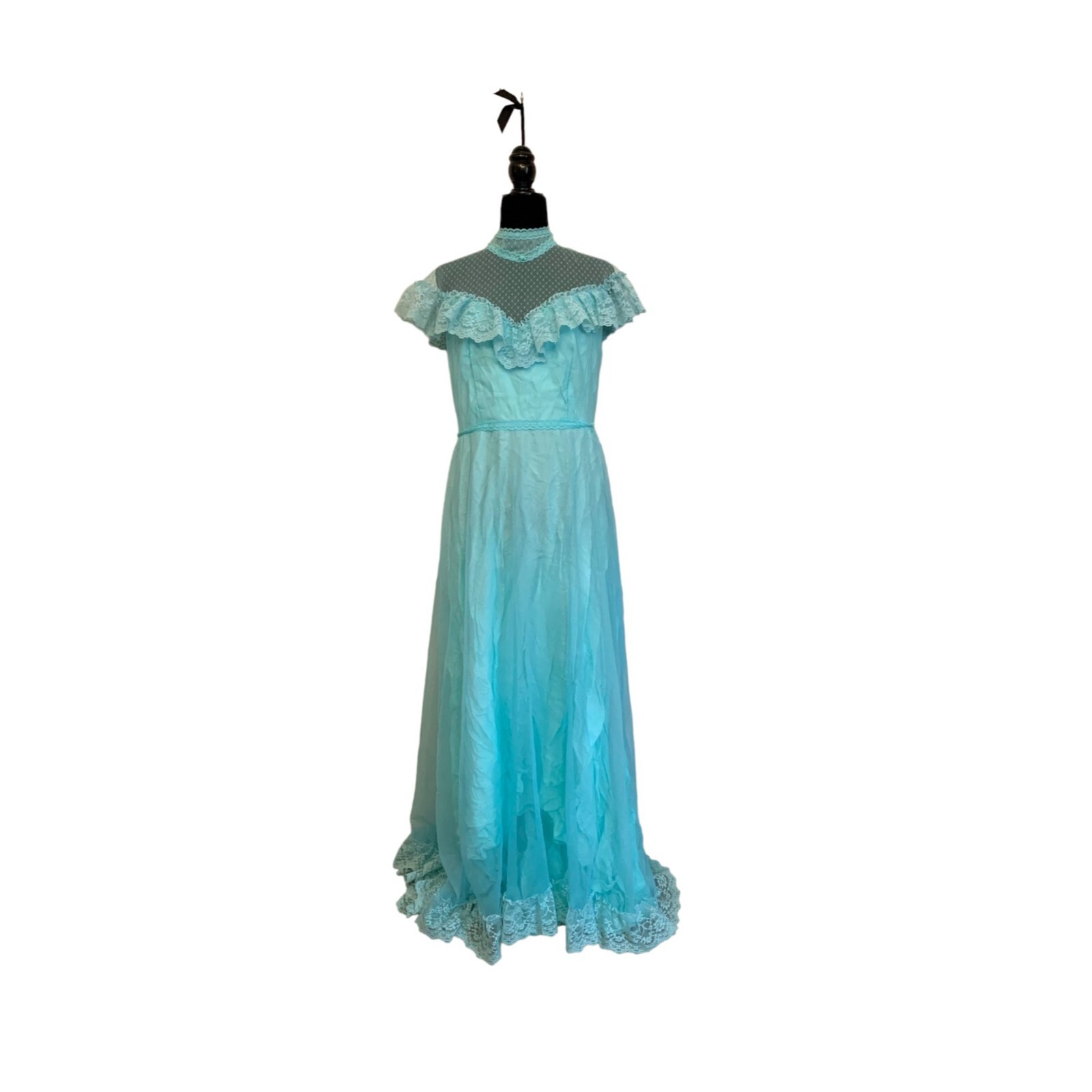 Stunning Vintage Robins Egg Ruffled Lace dress