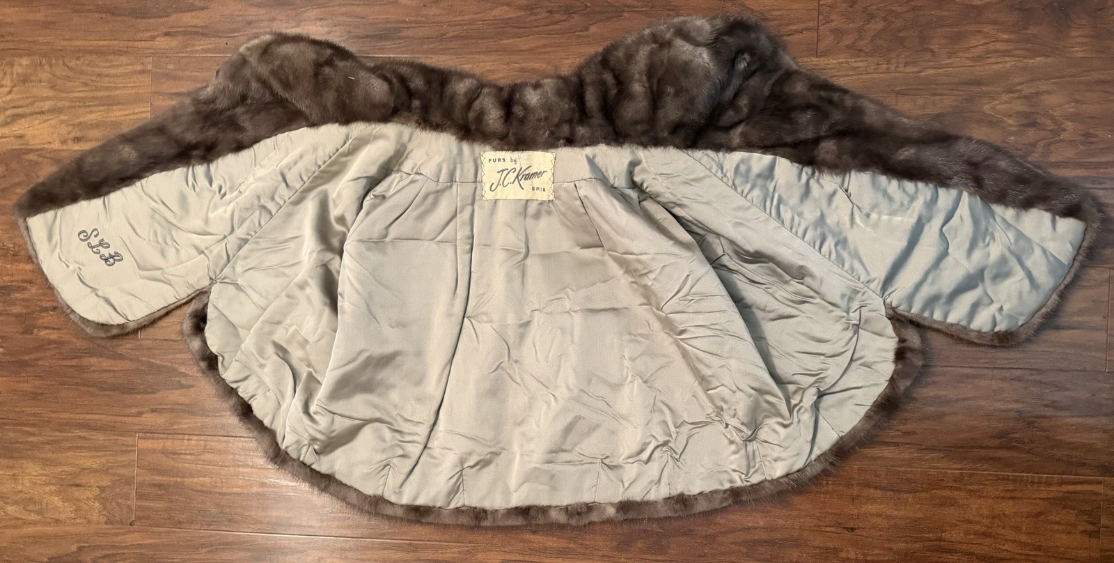 Vintage Mink Fur Capelet Bridal Wrap Stole J.C. Kramer Erie PA Rhinestone Clasp