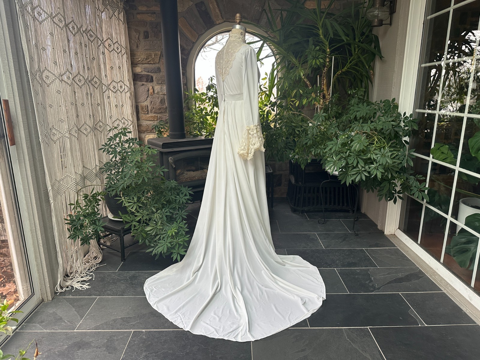 Vintage 1970s Romantic White Ivory Lace Bodice and Flounce Sleeve Wedding Dress