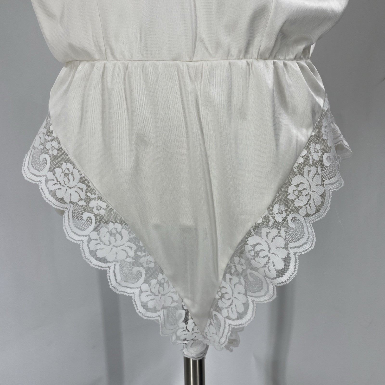 VTG JCPenney Fantasia White satin lace teddy bodysuit Pin Up Burlesque Size 36
