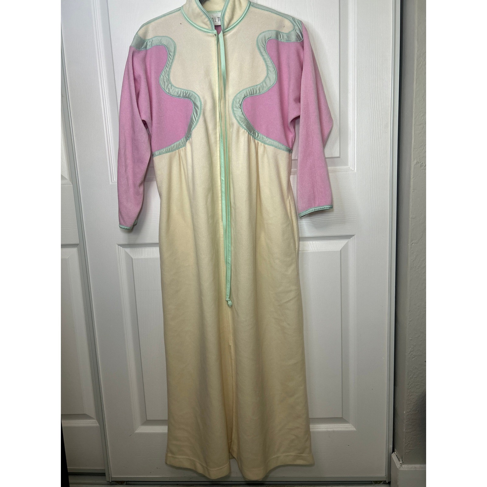 Vintage Bill Tice Robe Full Zip Long Sleeve House Dress Lounge Wear Pink Cream