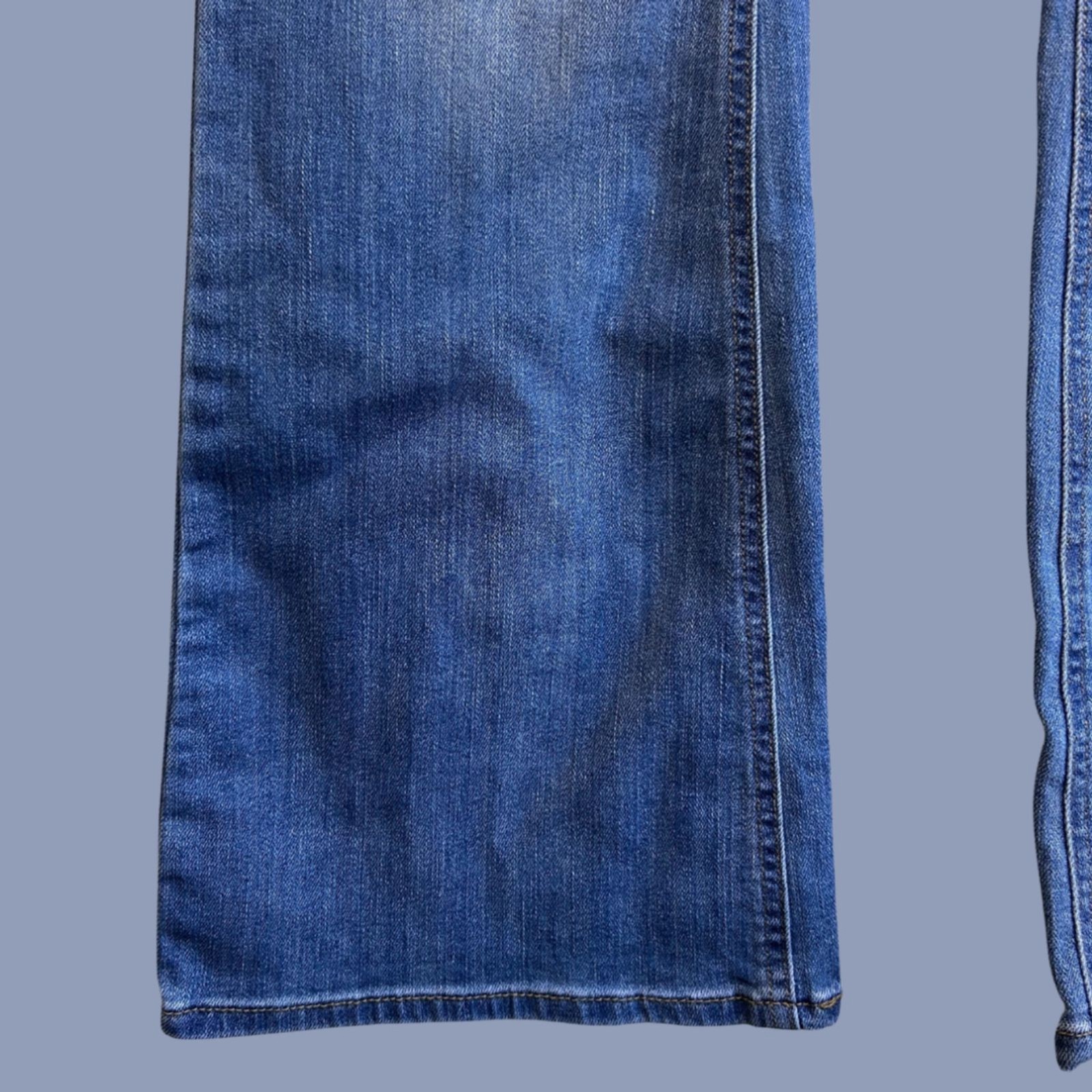 Vintage Y2K Levi’s Signature Gold True Boot Jeans