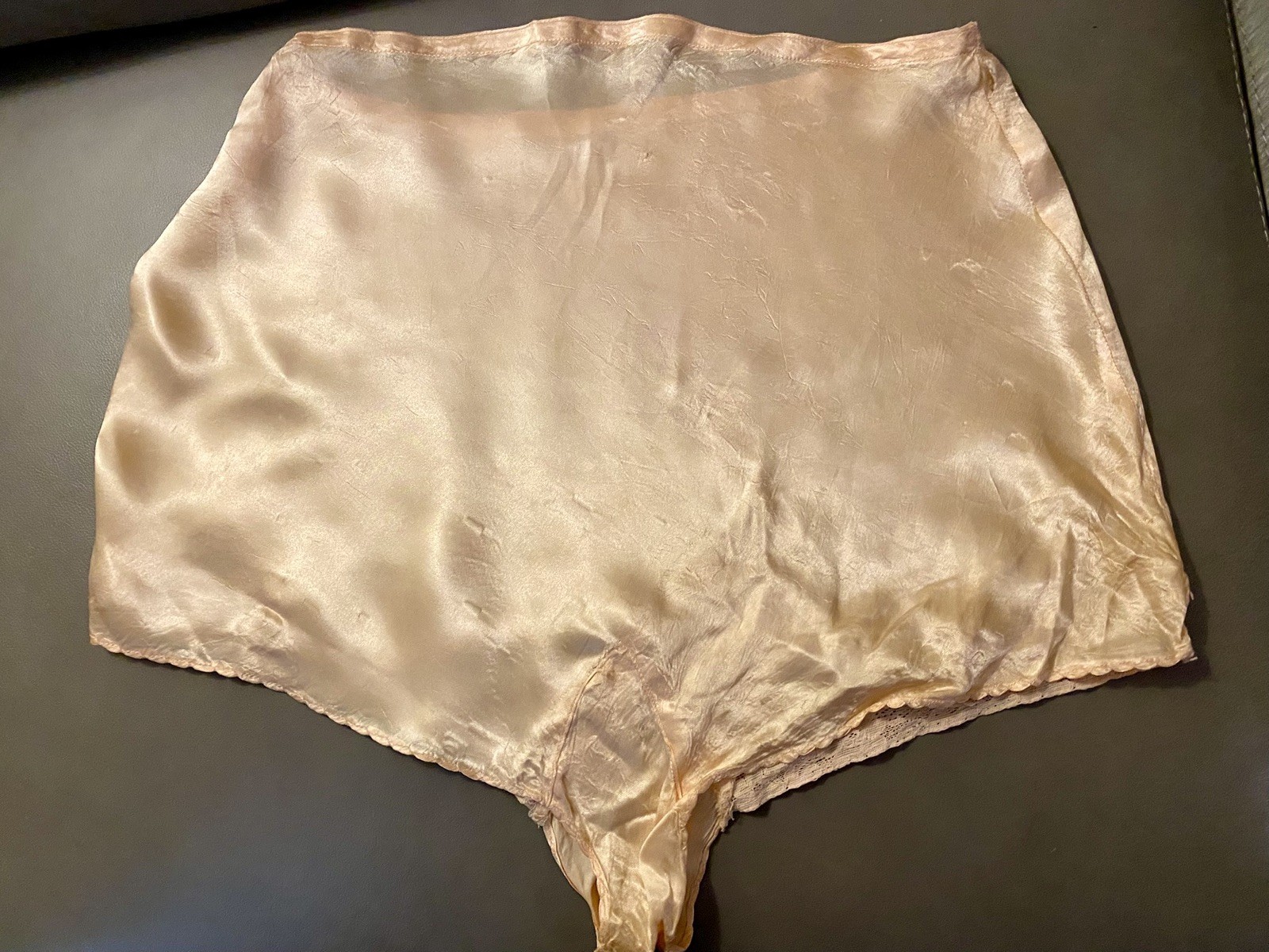 Vintage 20’s/30s Silk & Lace Tap Pant Lingerie Light Pink S-m fab