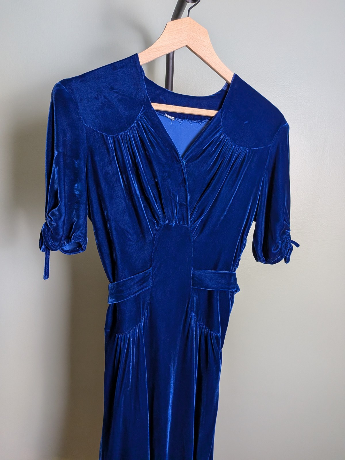 Cobalt Blue Silk Velvet Bias Cut Drop Waist Tie Sleeve Vintage 1940s Dress