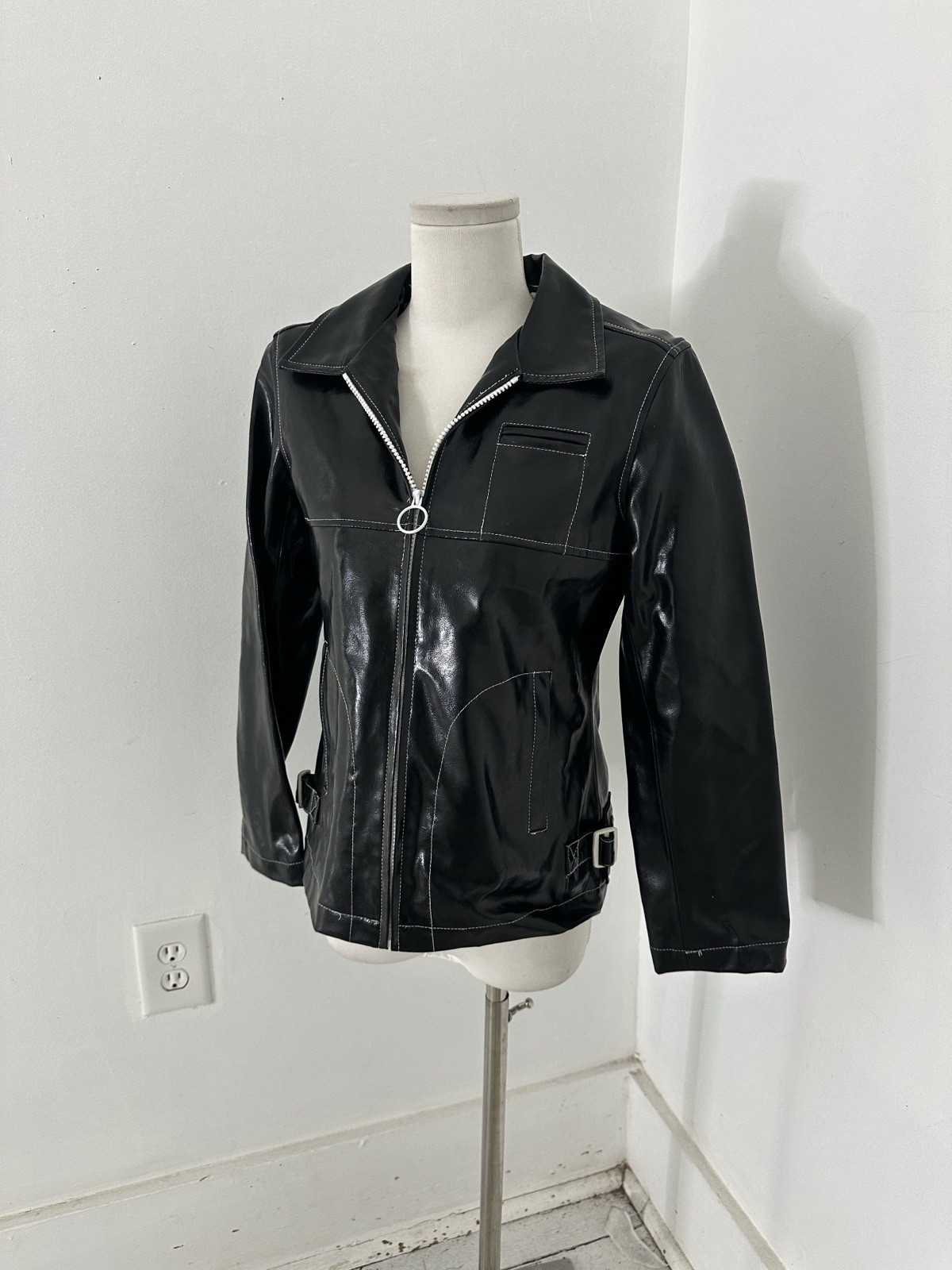 Vintage Y2K Does 60s Mod Liquid Look Patent Vegan Leather Limited Too Jacket