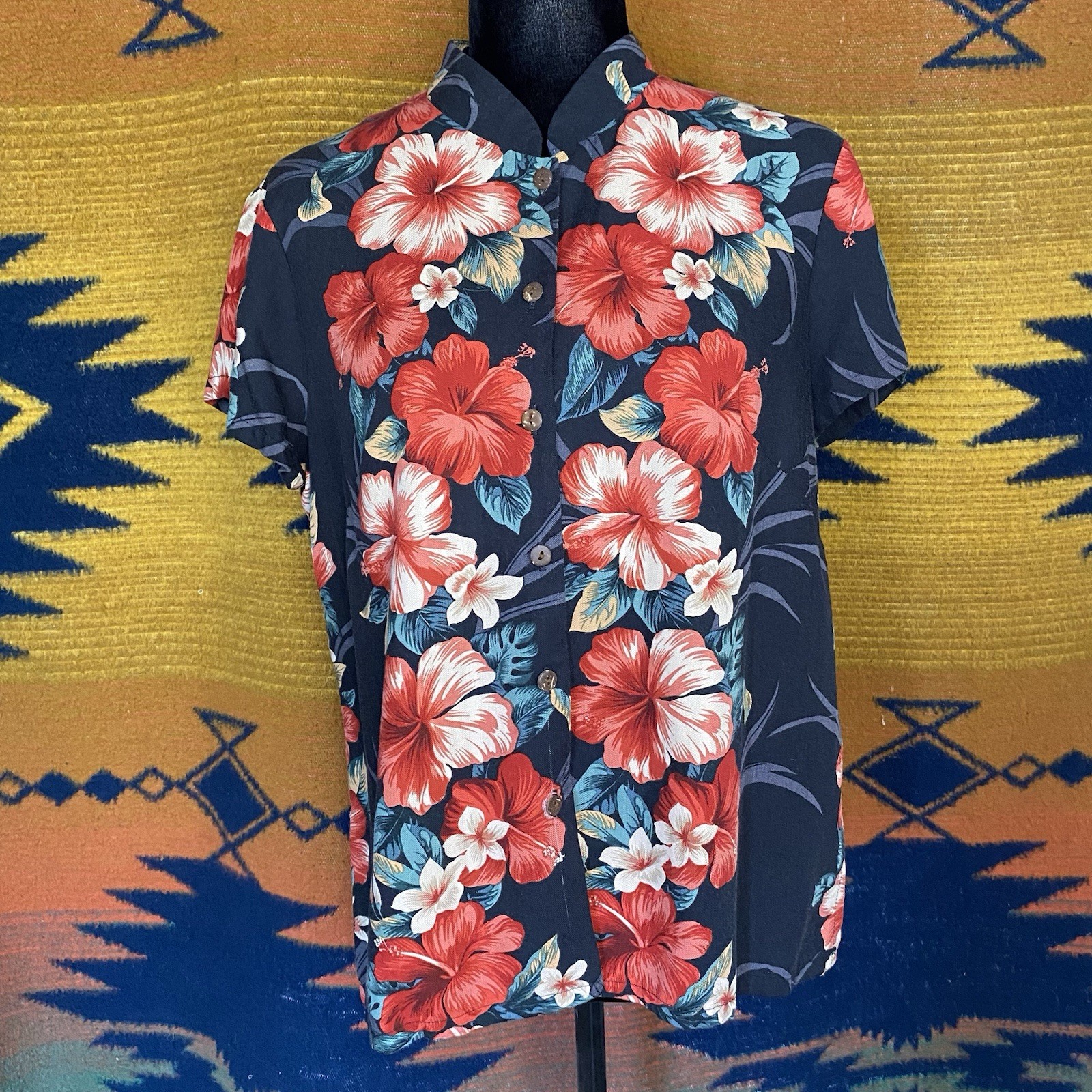 Vintage 90’s The Hawaiian Original Rayon Button Up Blouse. Size Medium. Floral.