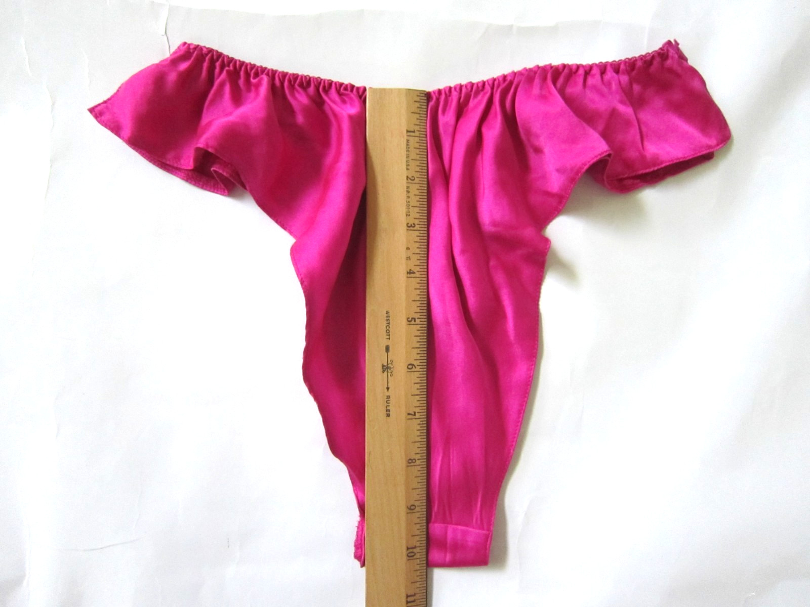VINTAGE Fredericks of Hollywood 100% SILK FLUTTER BOW RUFFLE THONG PANTY S SILKY