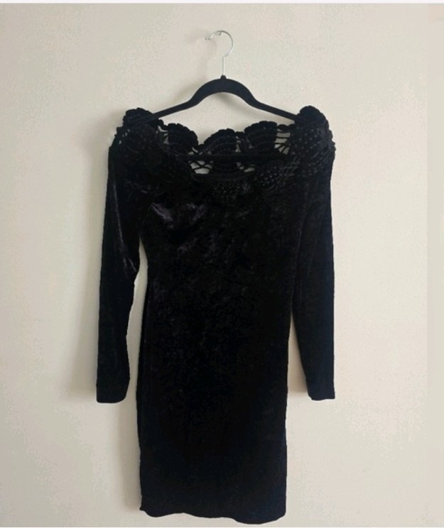 Vintage Italian Black Crushed Velvet Dress Crochet Off Shoulder Long Sleeve 42 S