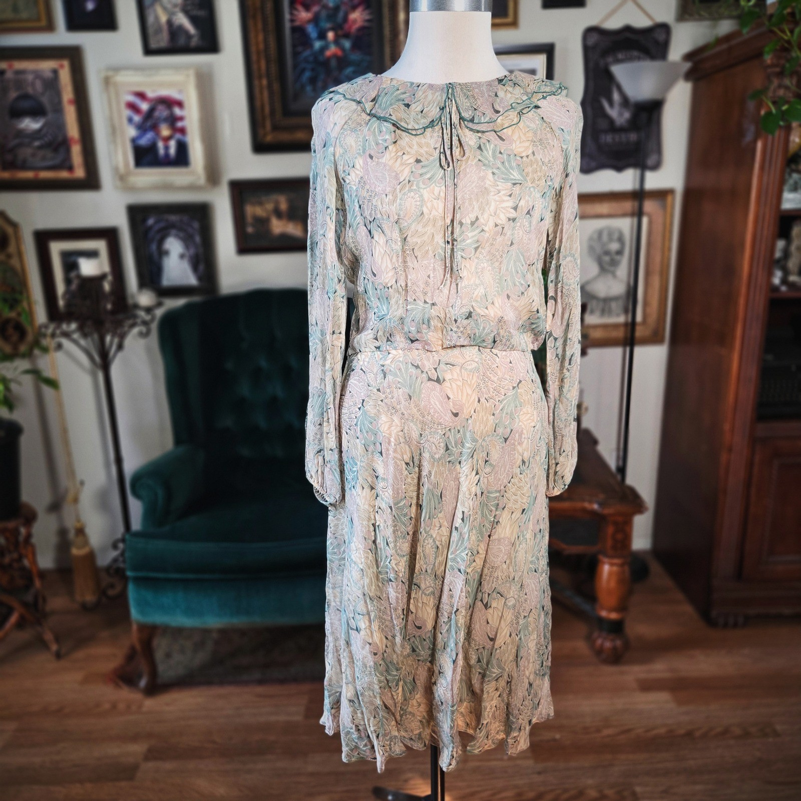 Silk Dress Vintage 70s Style Floral Pastel Paisley Long Sleeve Midi Flowy 5/6