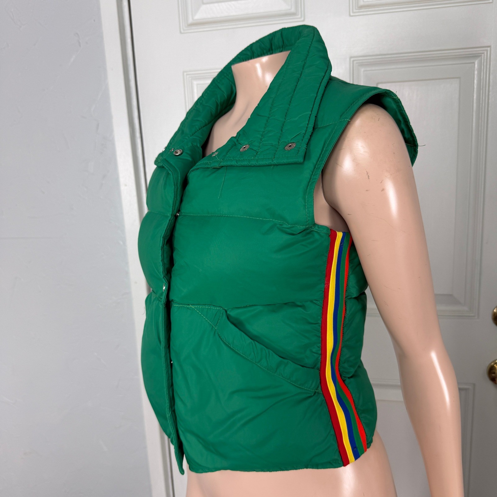 Vintage 70s Roffe Womens Down Puffer Jacket Rainbow Stripe Snap Ski Winter Y3-10