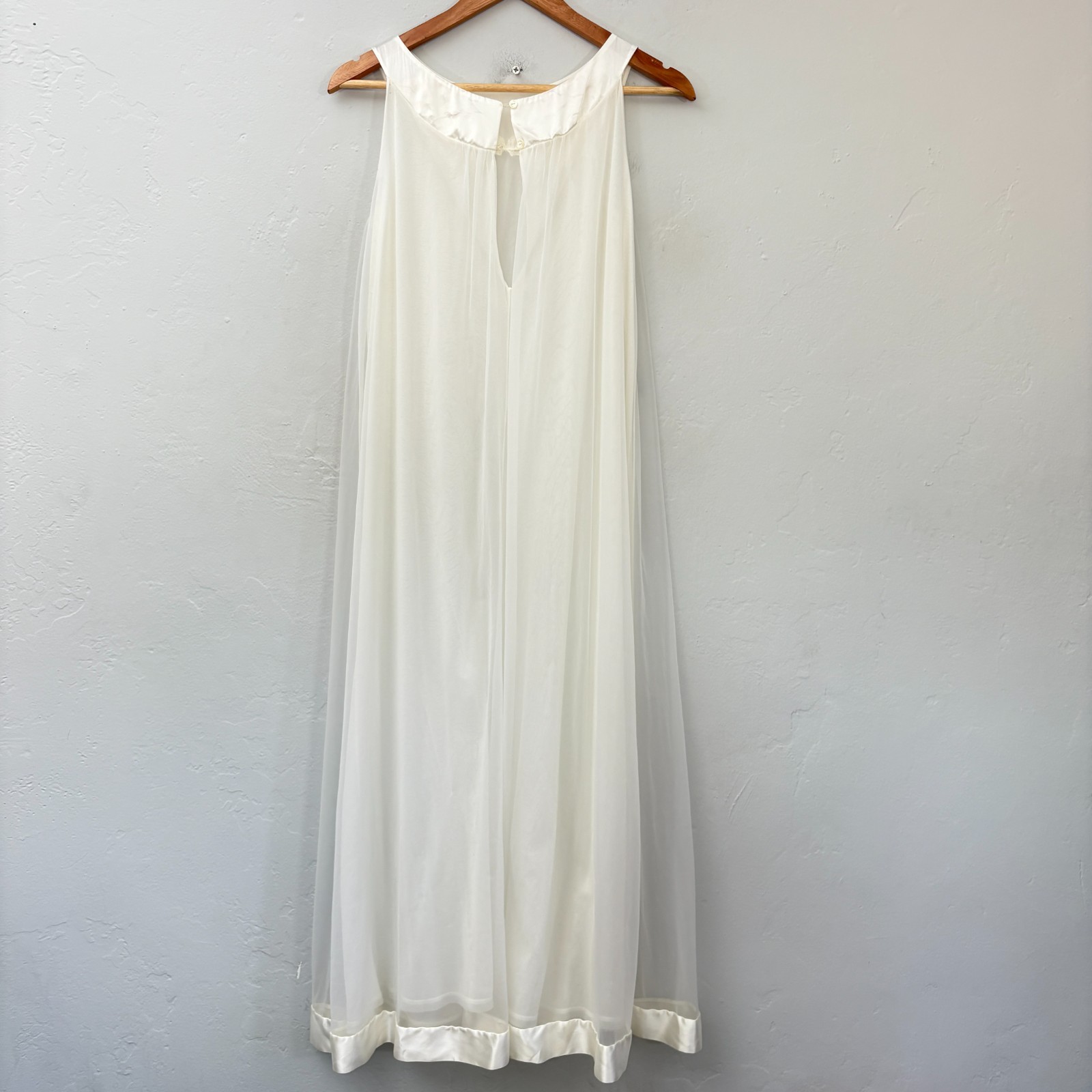 Gossard Artemis Robe Nightgown Set Women Size Petite White Vintage FLAWS