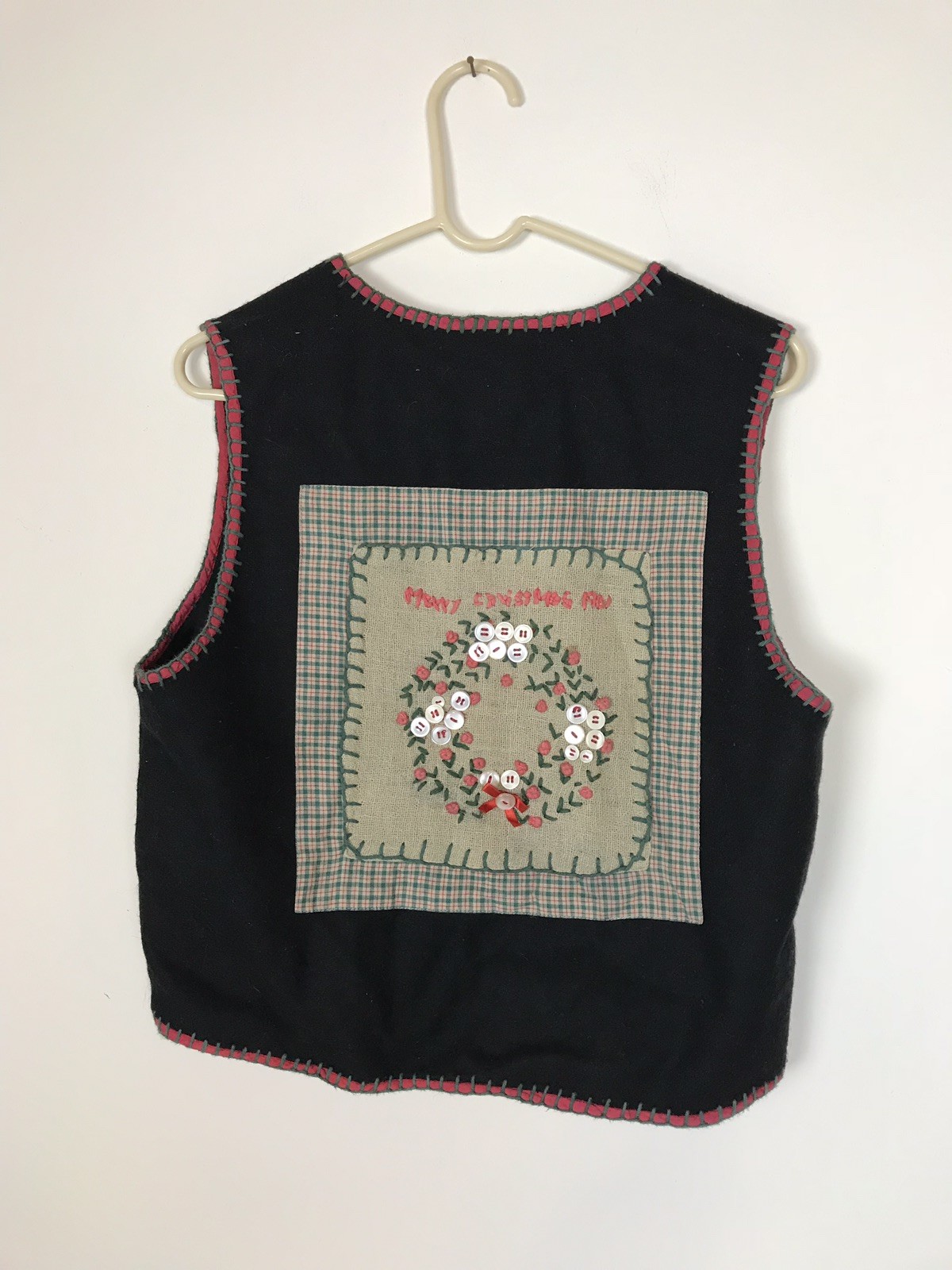 Vintage 1990’s Era CARROLL REED Wool Christmas Vest Button Wreath Folk Art Sz LG