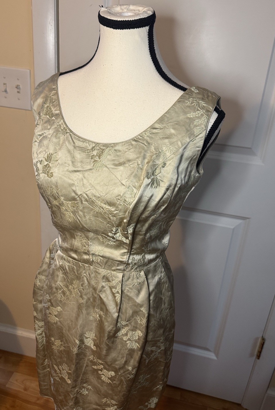Vintage 1960 Dynasty Mid Century PinUp Champagne Beige Floral Cocktail Dress XS