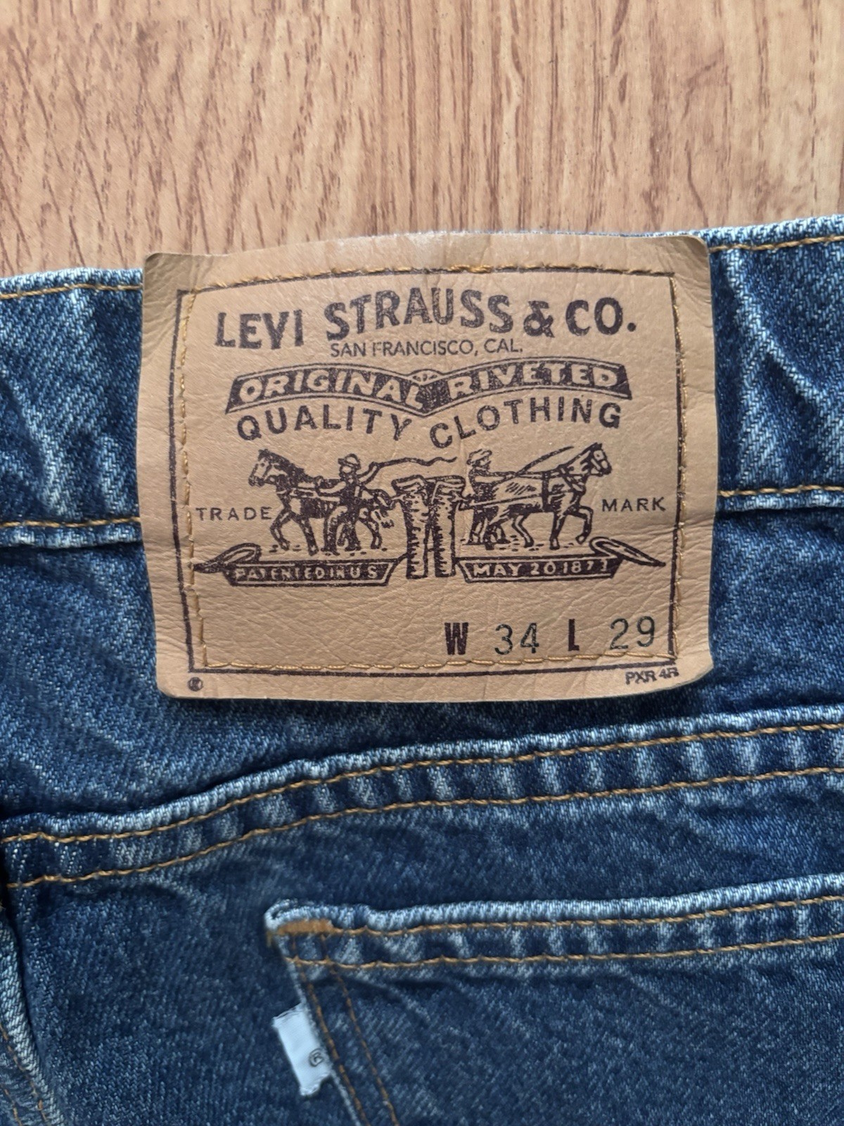 Vintage Levi’s 575 USA Made 34×29 Dark Wash Mom Jeans Relaxed Tapered 100%Cotton