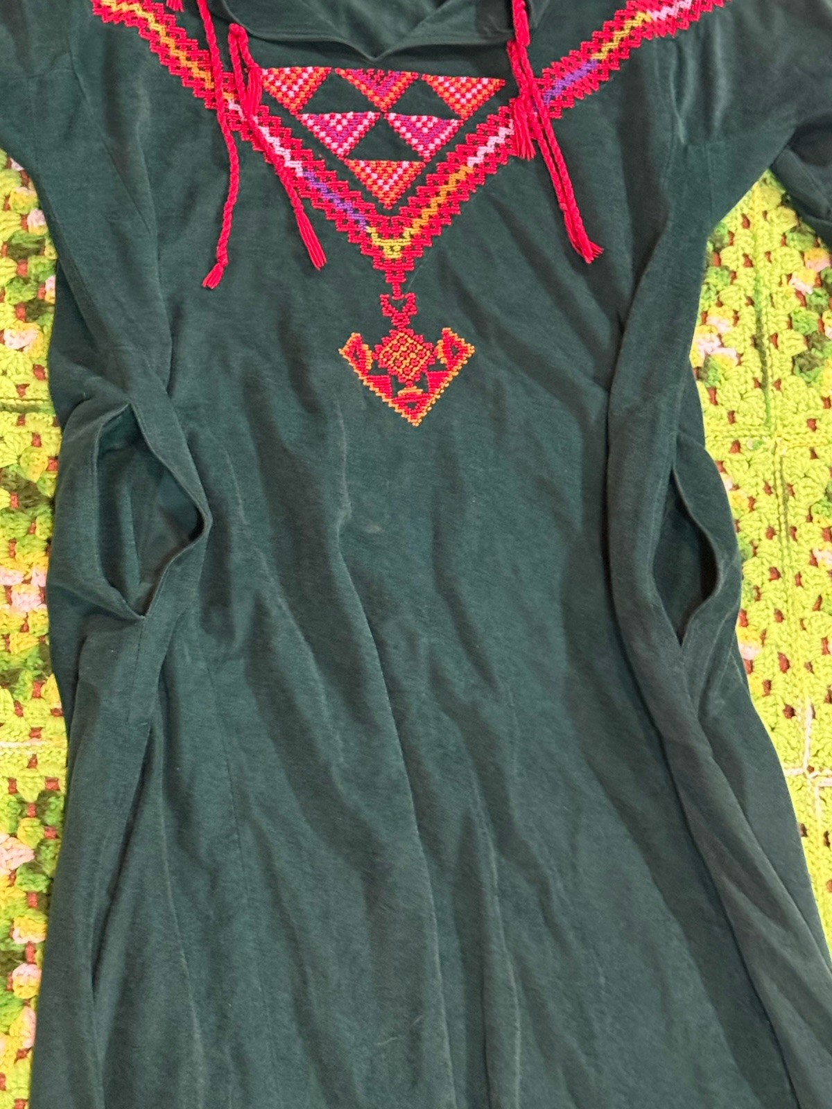 Vtg Hippie Groovy House Dress Boho Green Retro Embroidery Details