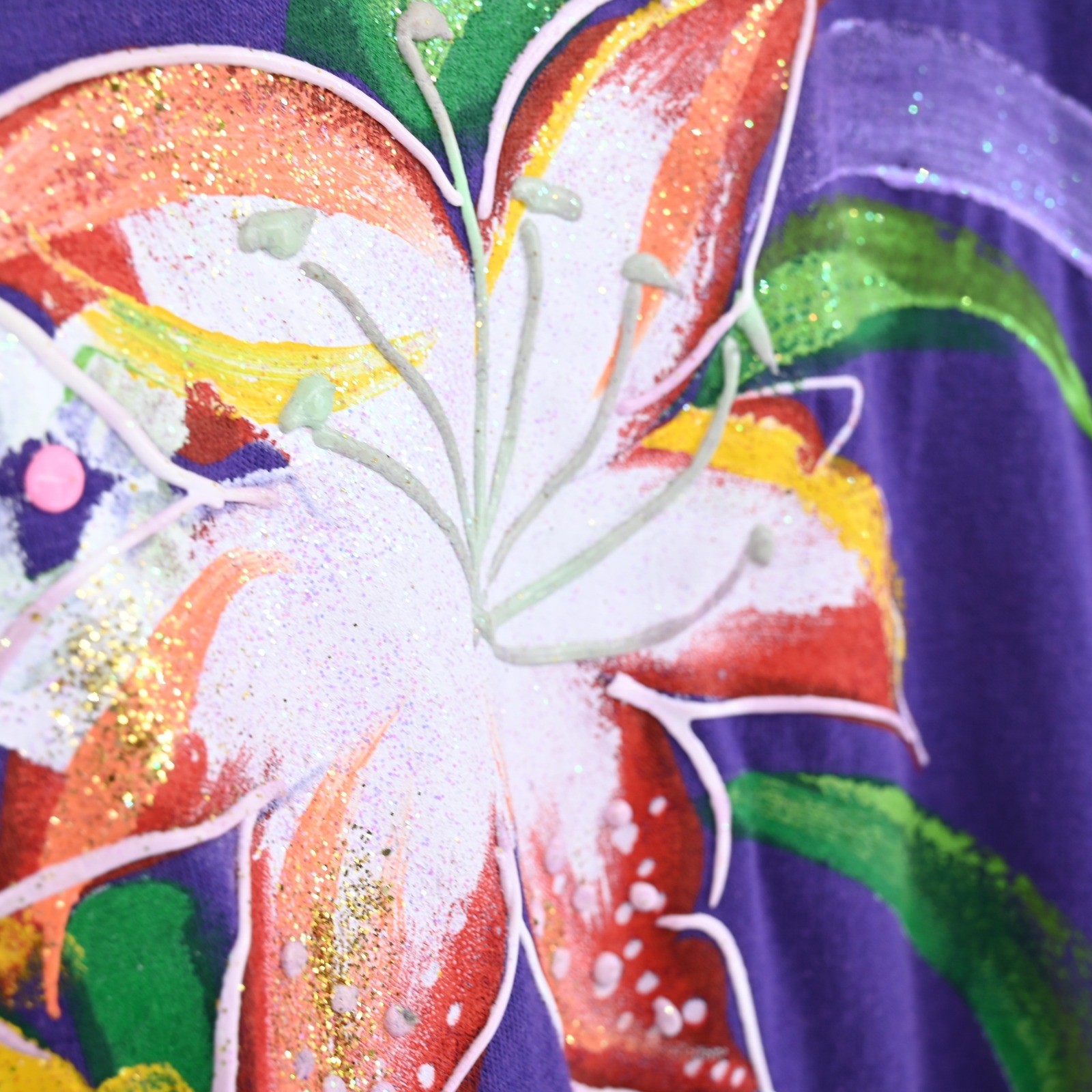 VTG Focus Puff Paint Hand Painted Floral Purple Shirt Womens One Size 90s USA