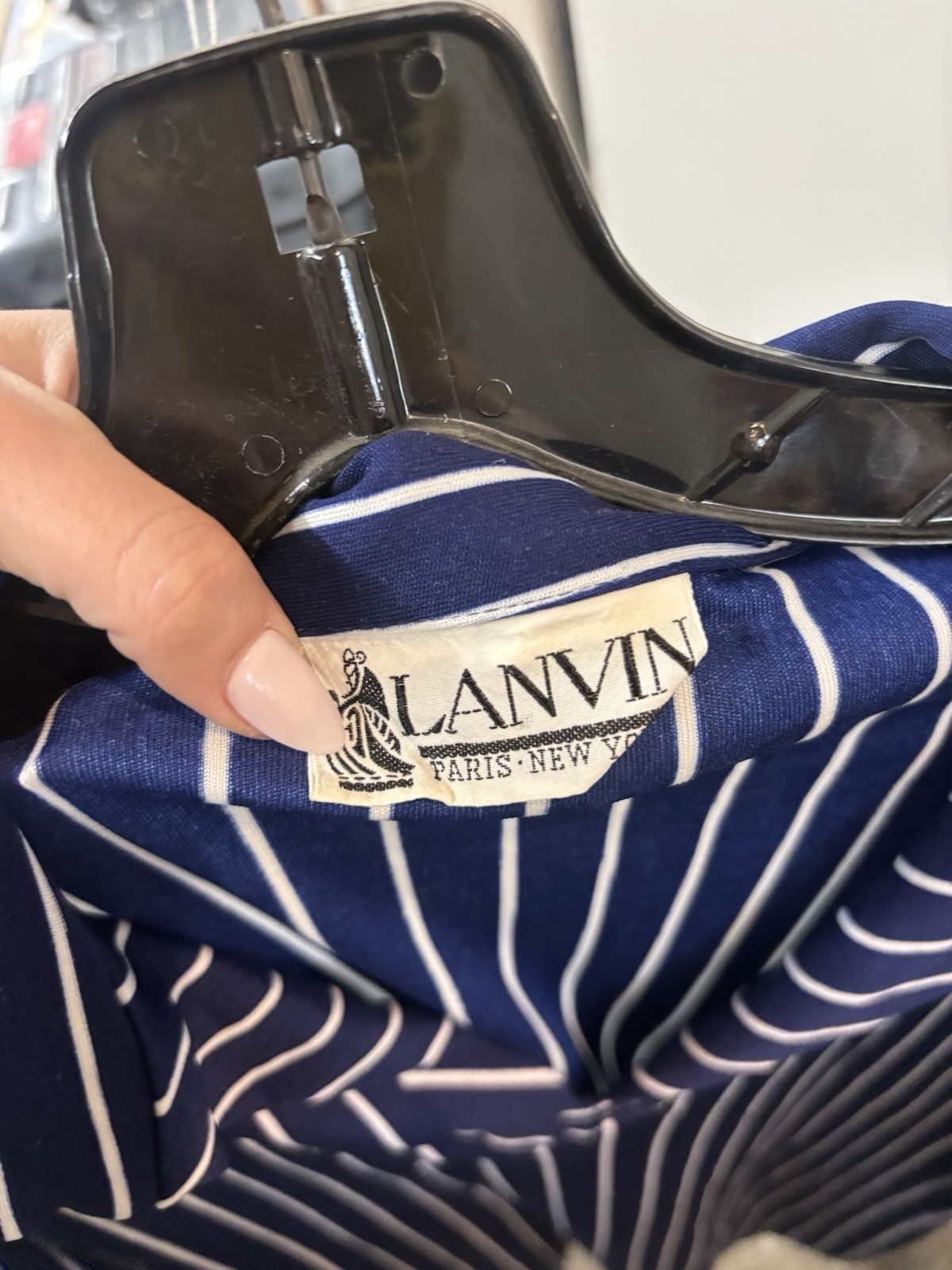 VINTAGE LANVIN BEAUTIFUL WOMEN’S BLUE/WHITE STRIPED LONG SLEEVE SIZE 18
