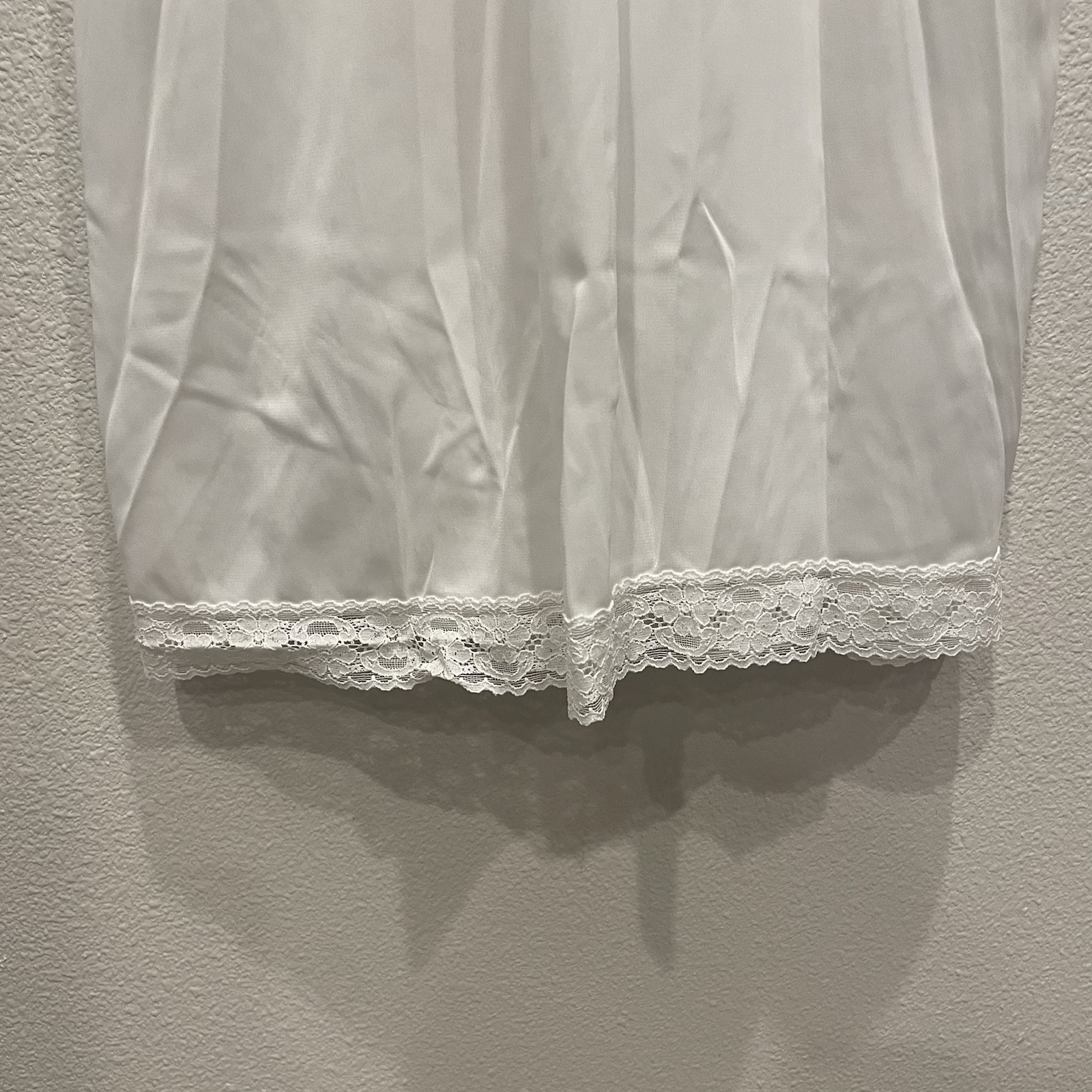 VTG Vanity Fair White Antron III Full Slip Dress Nylon Lace Sz M 36 Bust 28 Long