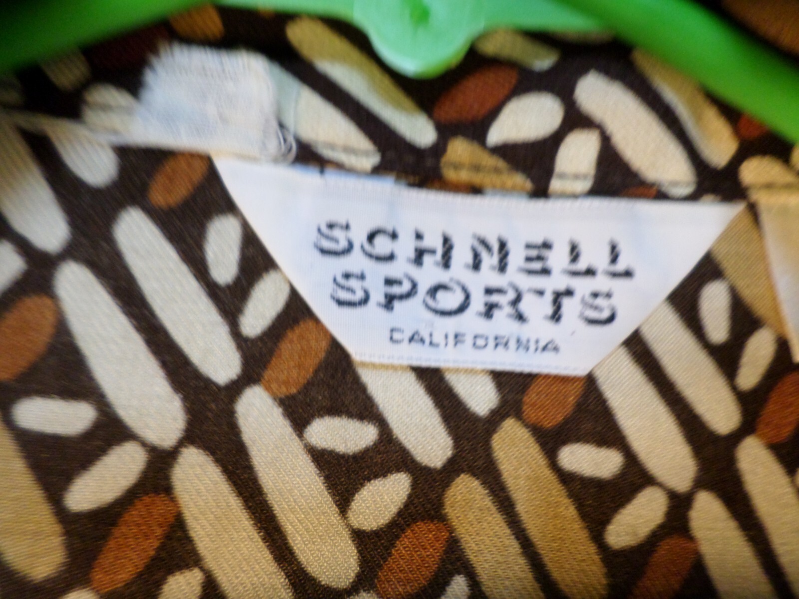 Beautiful Vintage Schnell Sports Women’s Button Up Long Sleeve Multicolor Blouse