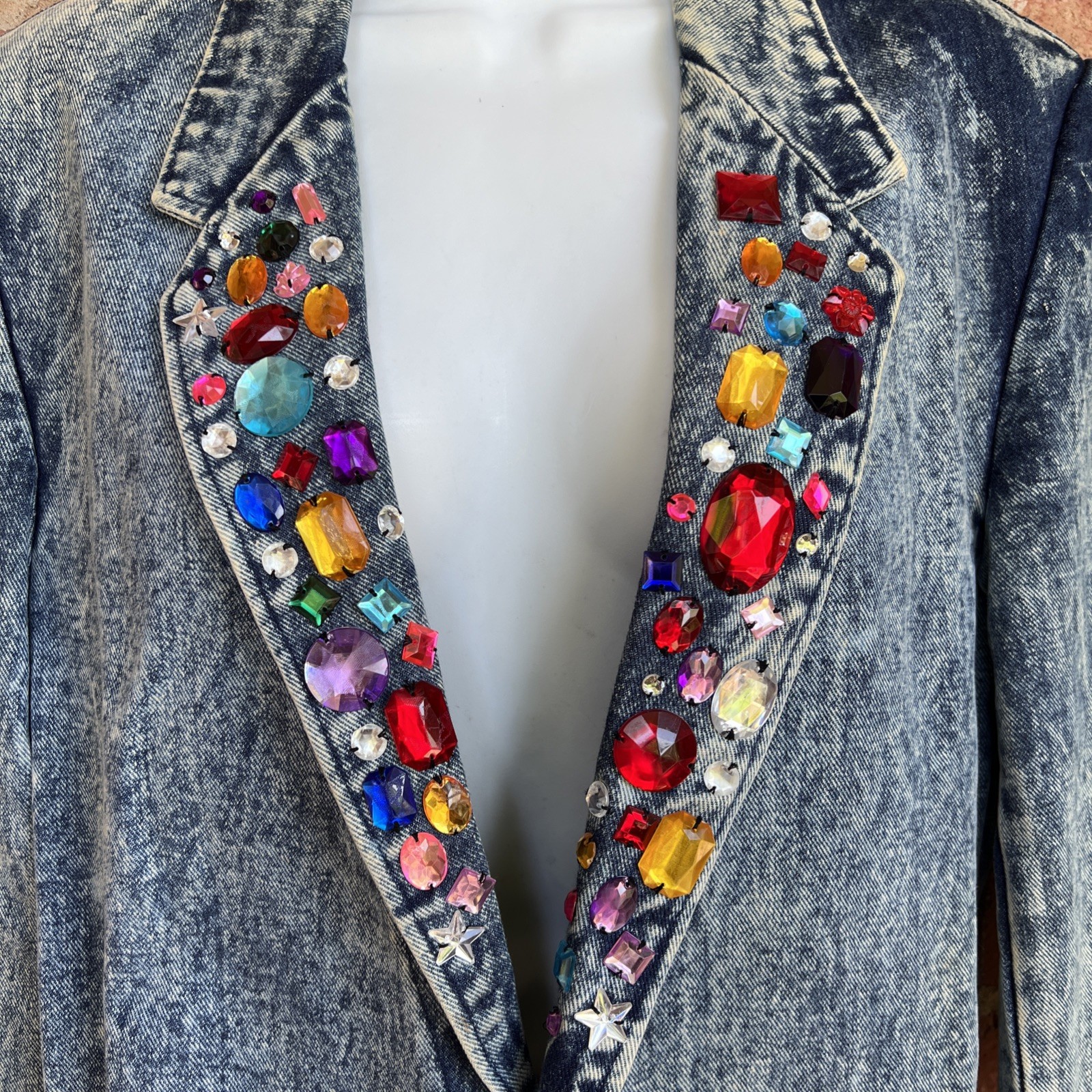 Vtg 80’s Acid Wash Denim Jacket Embellished Colorful Stones Women’s Sz M or L?