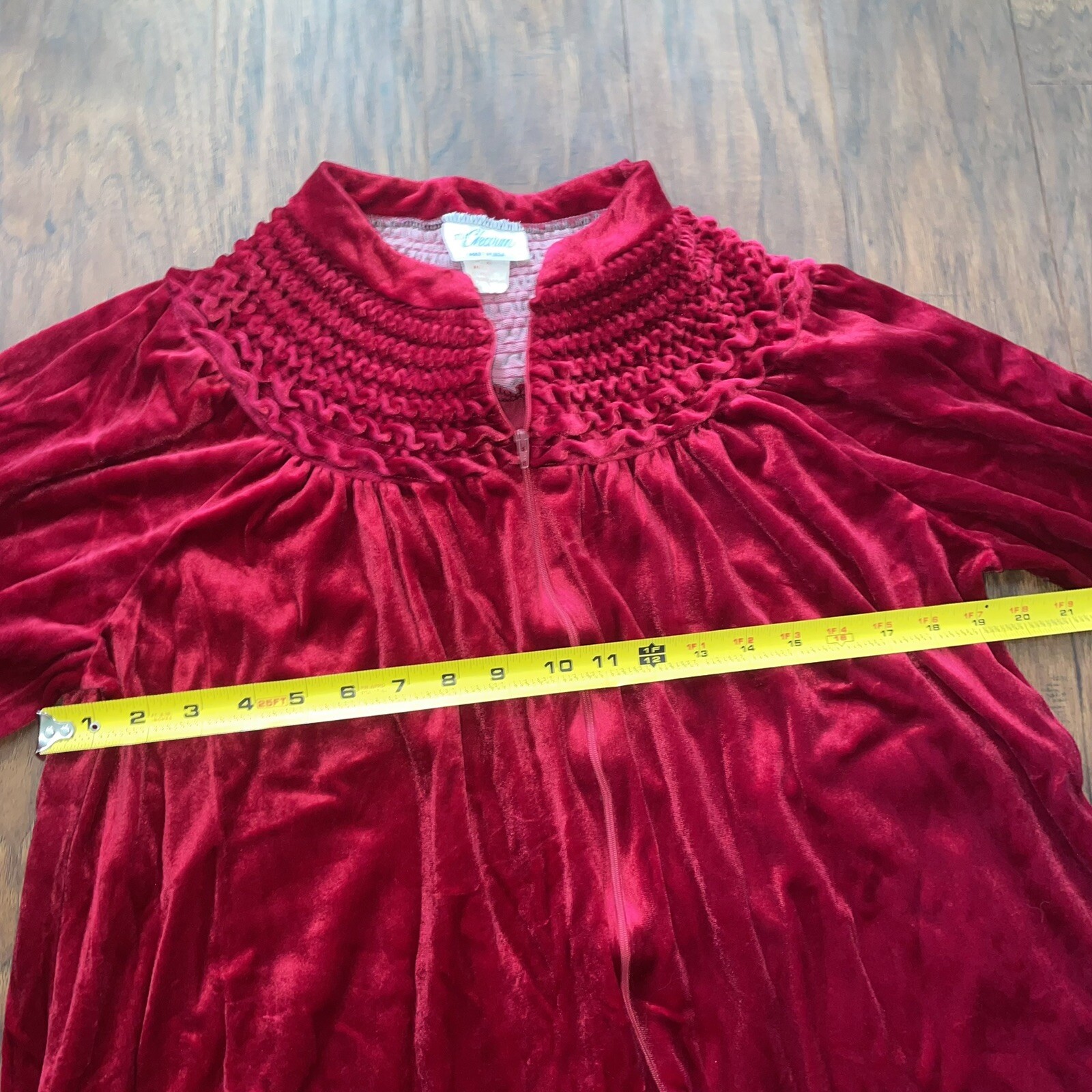 VTG Made In USA L Large Velvet Red Zip Front Robe Housecoat It’s A Charm Women