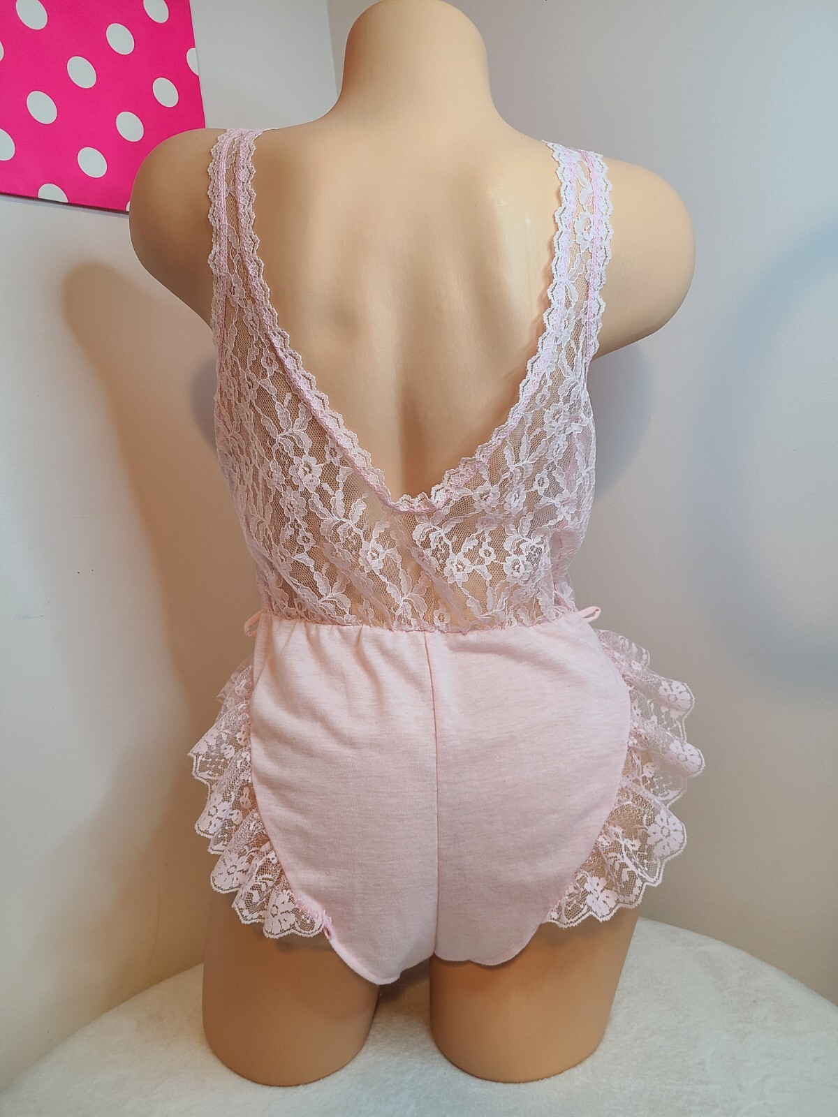 VTG 70s Dreamwear Lingerie Lace Ruffle Teddy Bodysuit Size M – Baby Pink