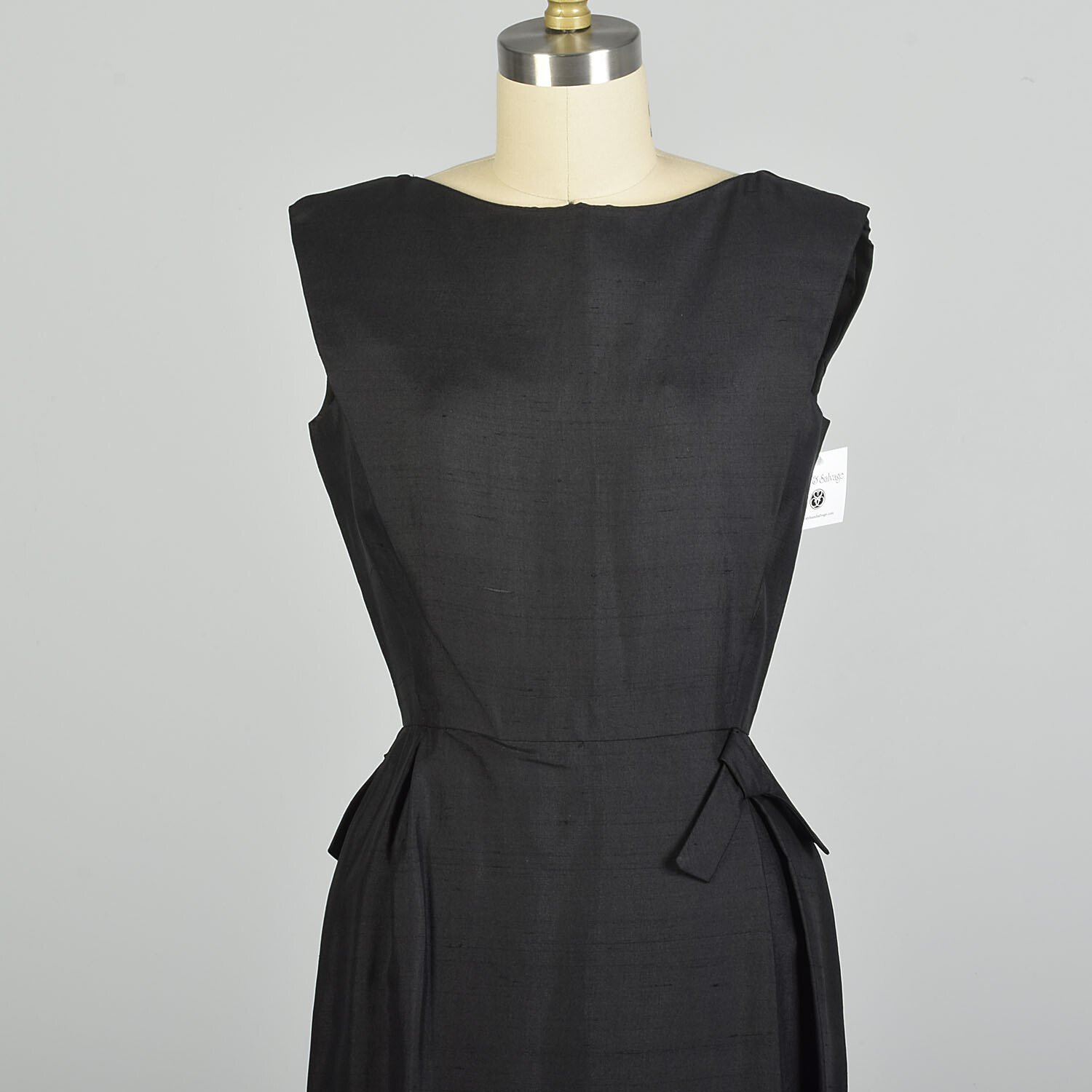 XS 1950s Sleeveless Silk LBD Wrap Skirt Cocktail Little Black Dress Vintage