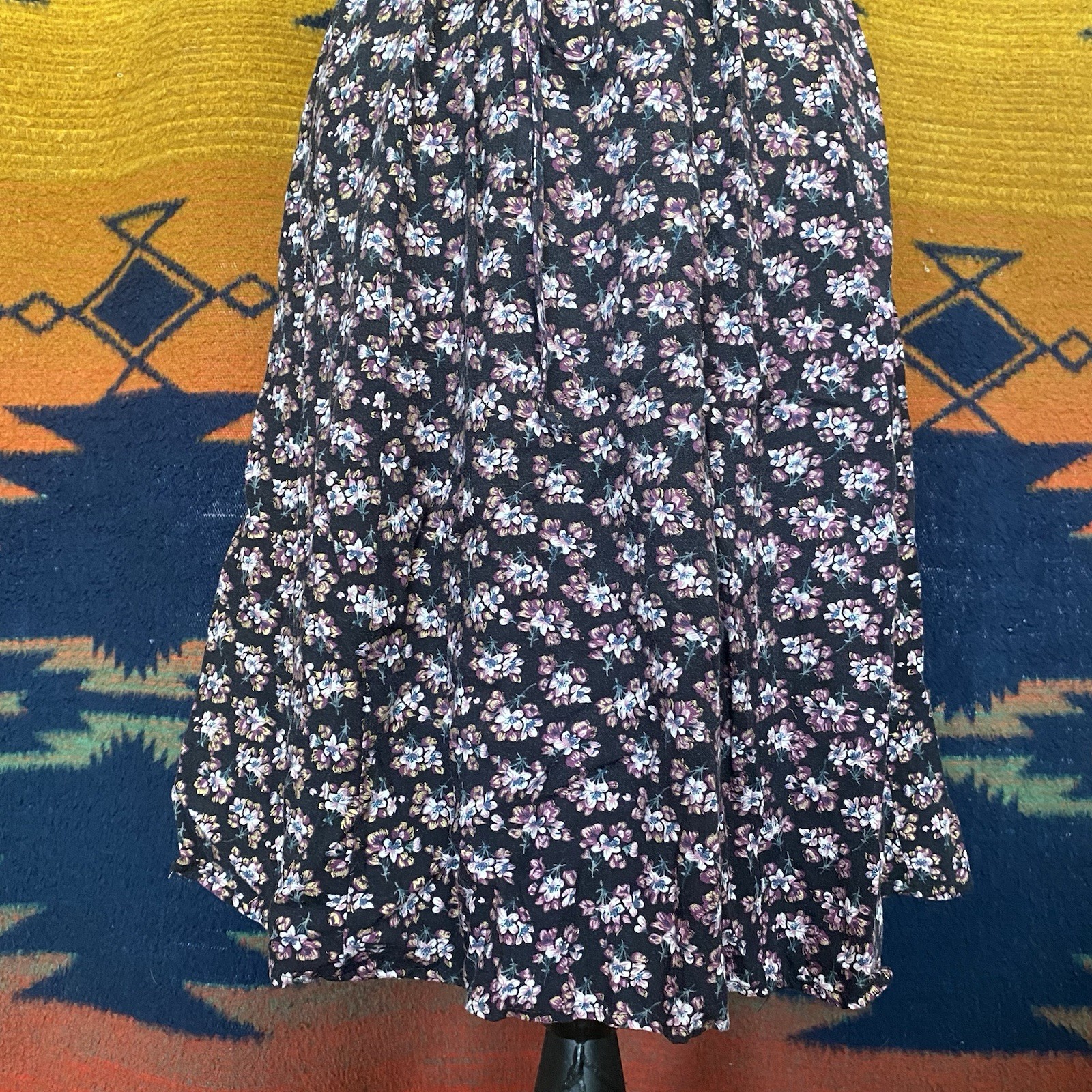 Vintage 90’s Caroline Wells Floral Midi Dress. Corset Back Tie. Rayon. Size 4.