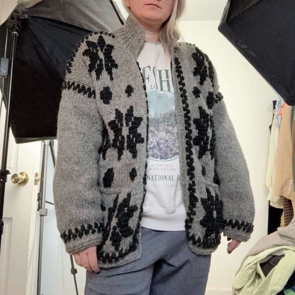 Vintage Otavalo 100% Wool Hand Made Ecuador Cardigan Sweater Zip Front Gray