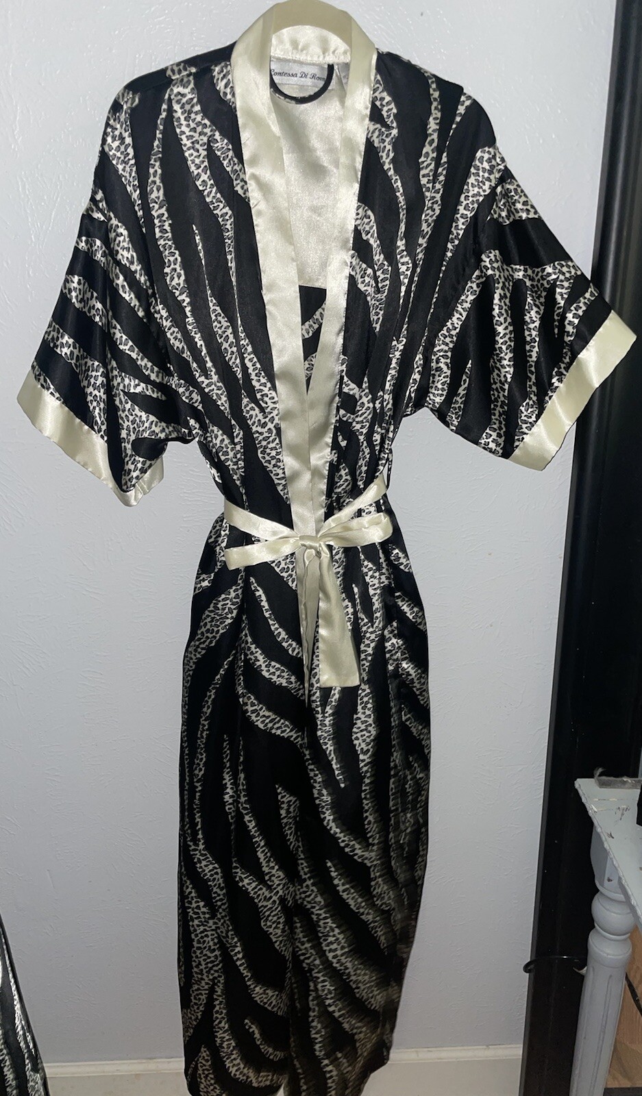 Contessa Di Roma M Peignior GOWN & ROBE 2pc Lot Woman’s Black White Satin Set