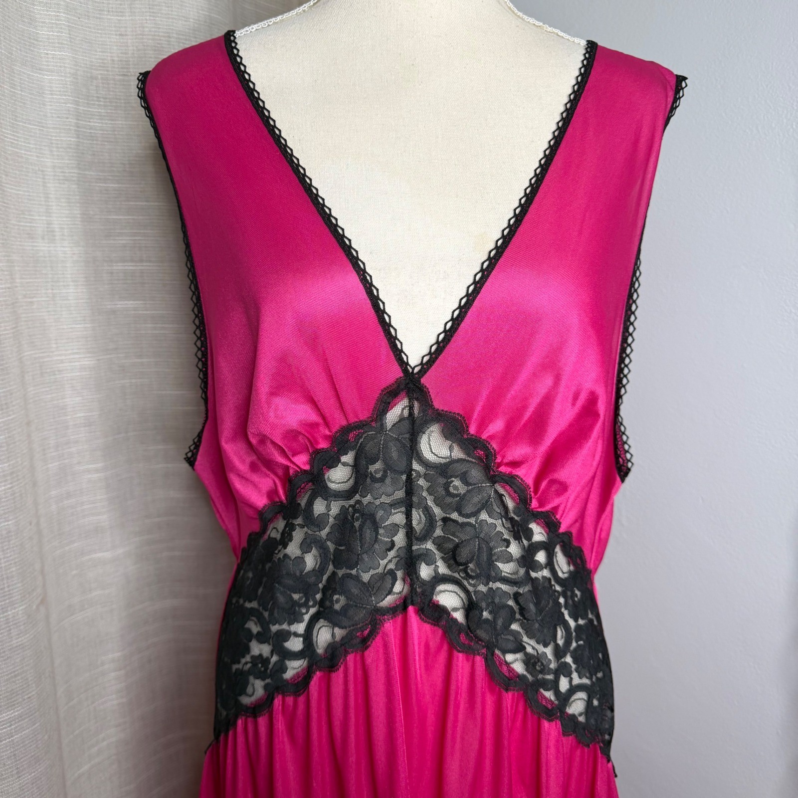 80s Vintage Spotlight Hot Pink Nylon Lace Maxi Nightgown Made in USA Plunge XL