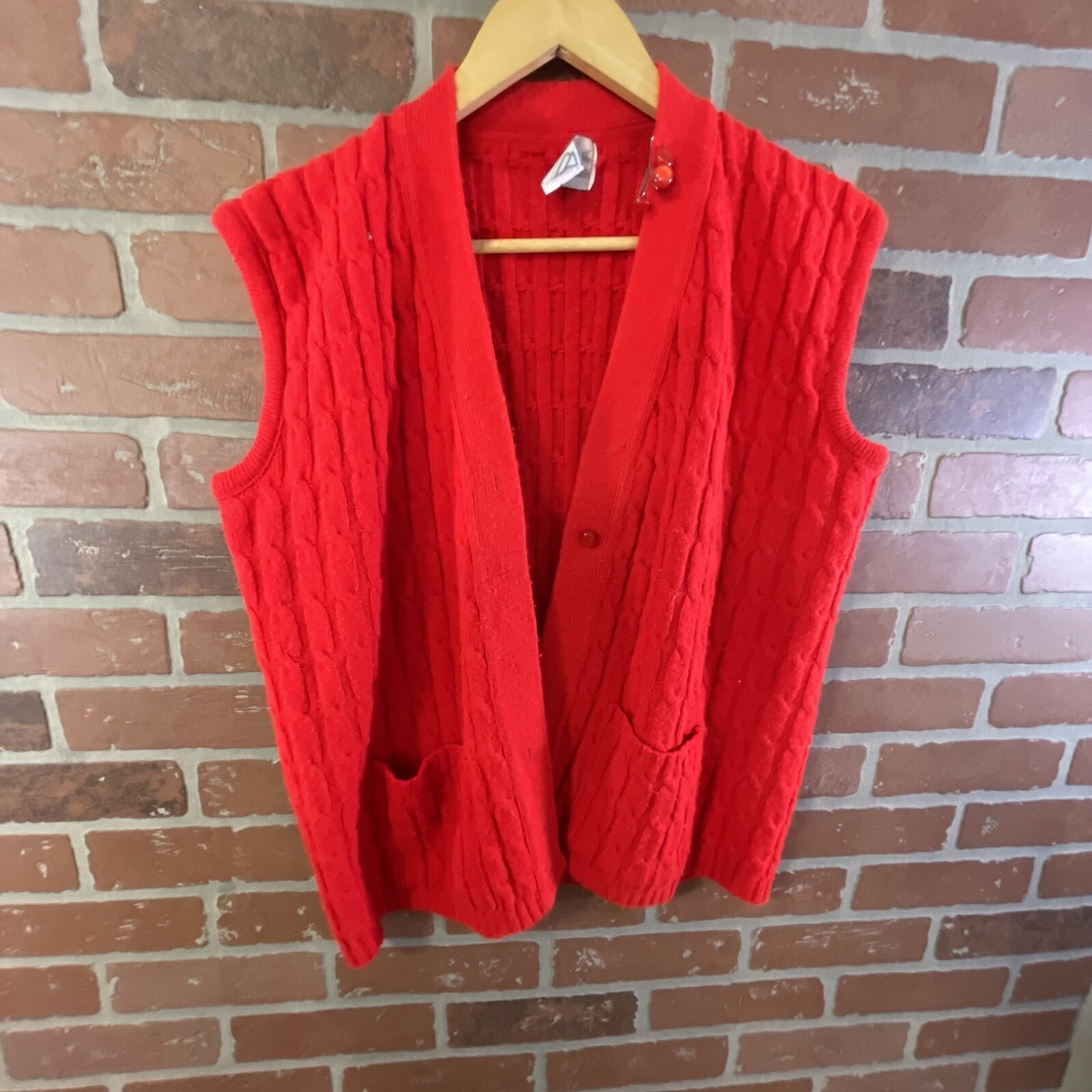 Vintage Billie Jo Woman’s Red Cable Knit Cardigan Sweater Vest Read