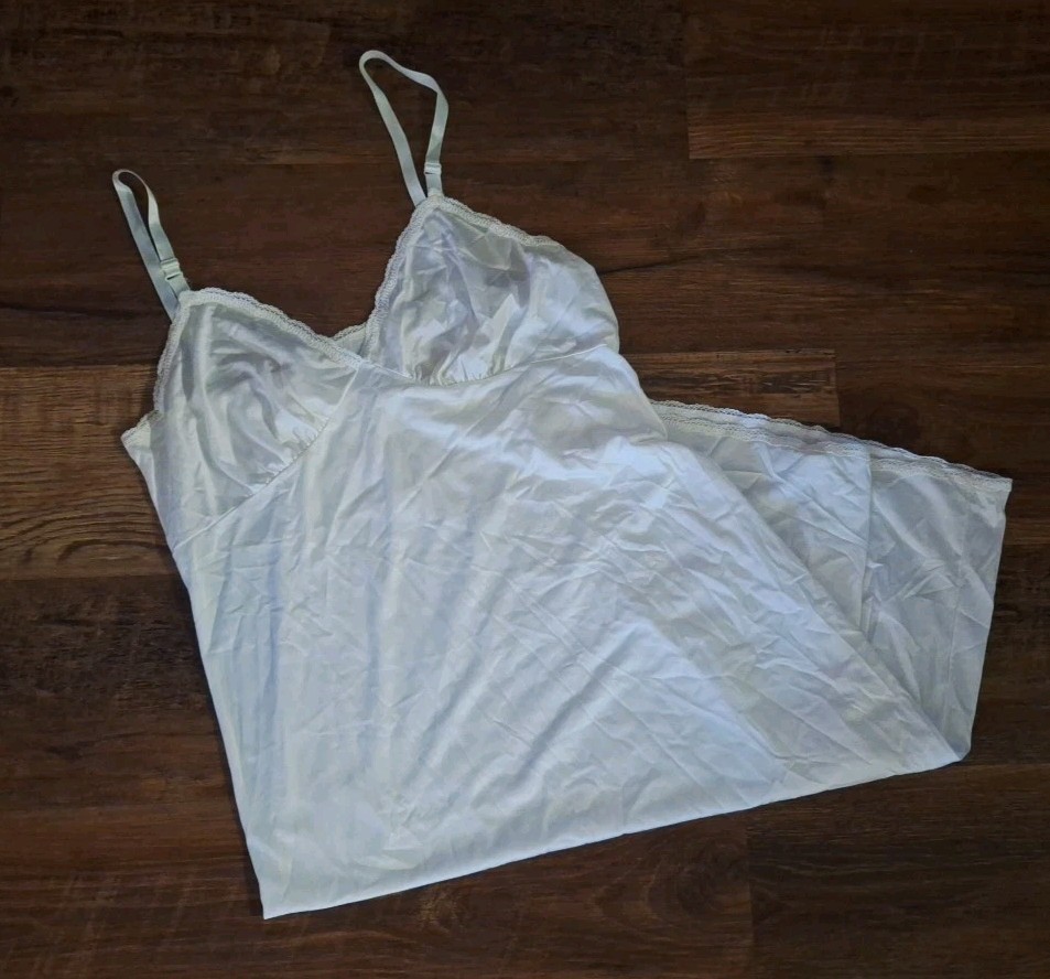 SHADOWLINE LINGERIE LACY TRIM NYLON FULL SLIP 40 28″ FREE SHIP
