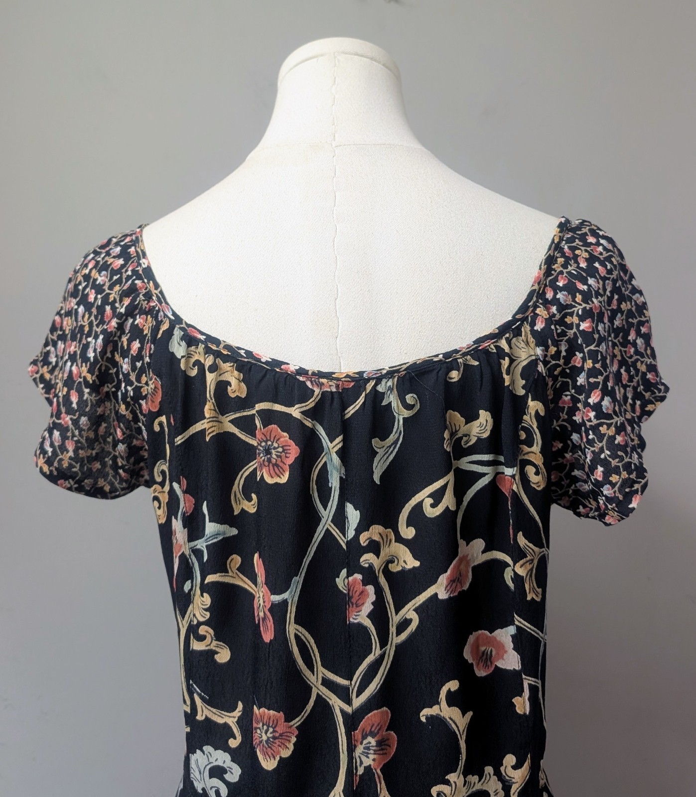 Vintage 90’s Nostalgia Floral Inset Tiny Flower Midi Rayon Dress S/M
