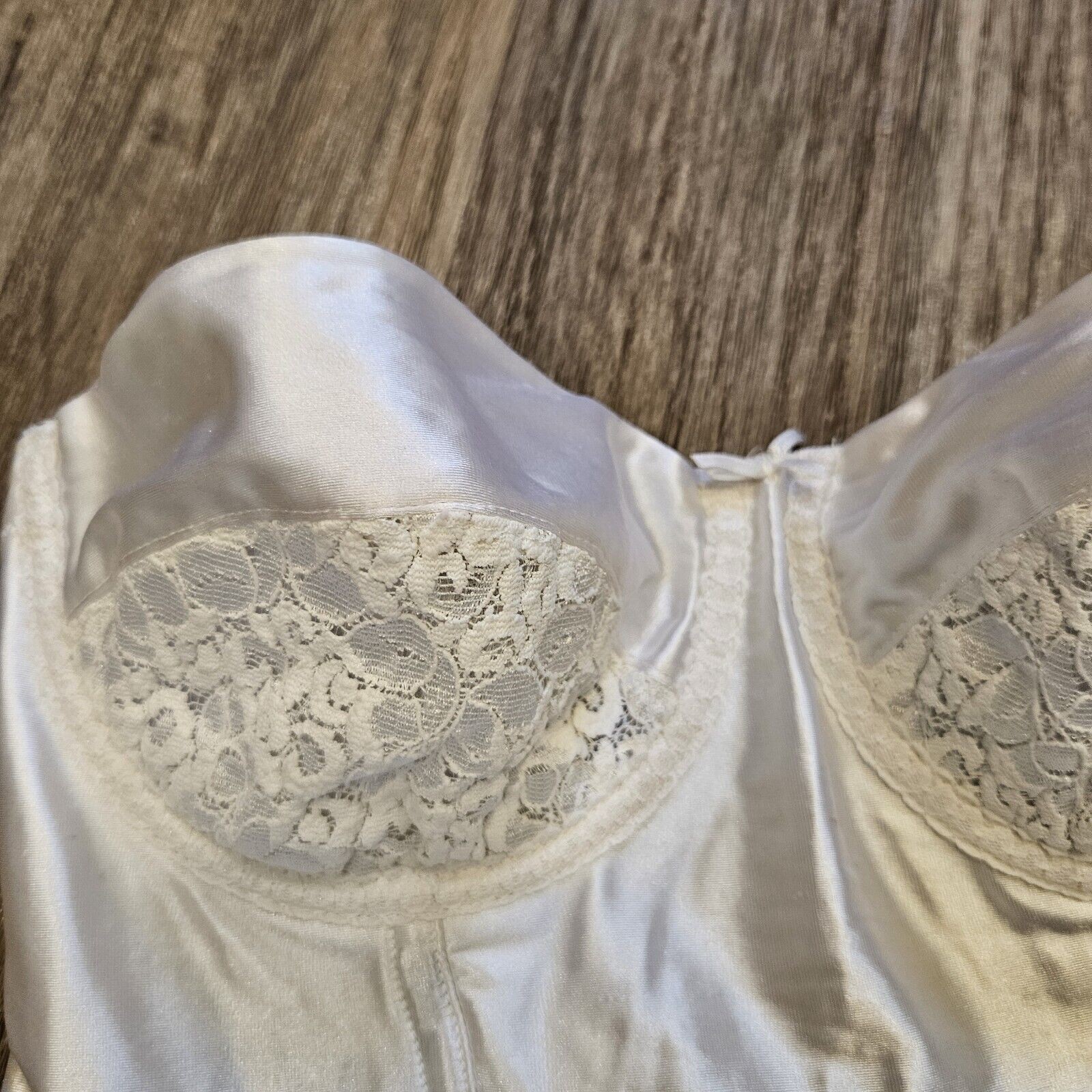 Vtg Maidenform Rendezvous Corset Bustier Size 36C White Satin Bra Lace Coquette