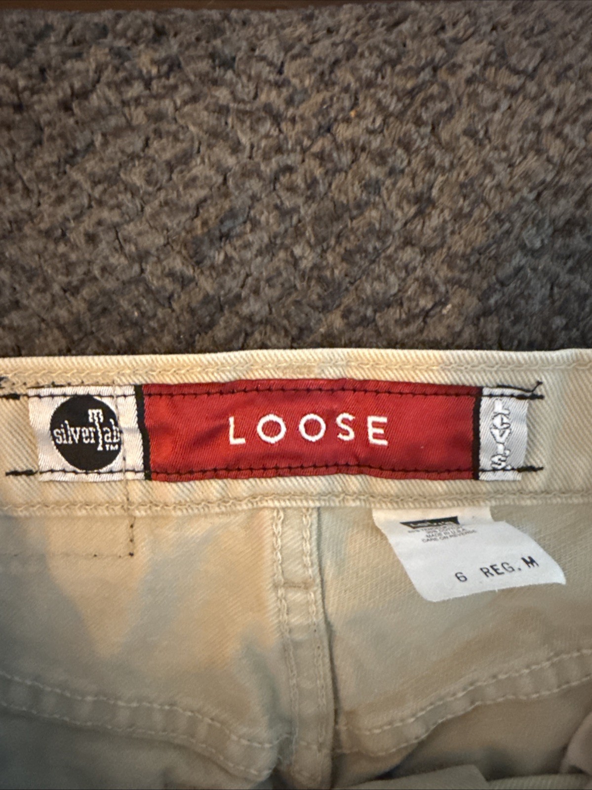 Vtg 90s Levi’s SilverTab Loose Fit Khaki Pants Womens Size 6 Made USA Workwear