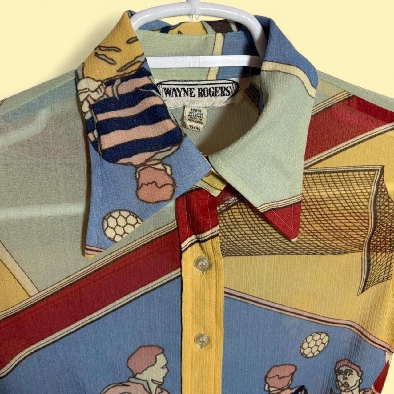 70s vintage Wayne Rogers all-over soccer print Woman’s Button Up shirt Xsmall