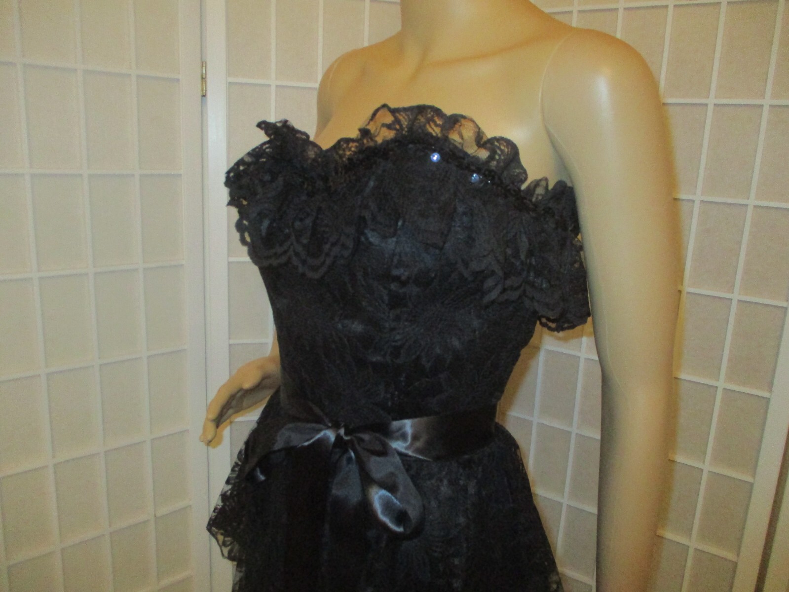 Jolie Madame vintage satin & lace strapless peplum cocktail dress