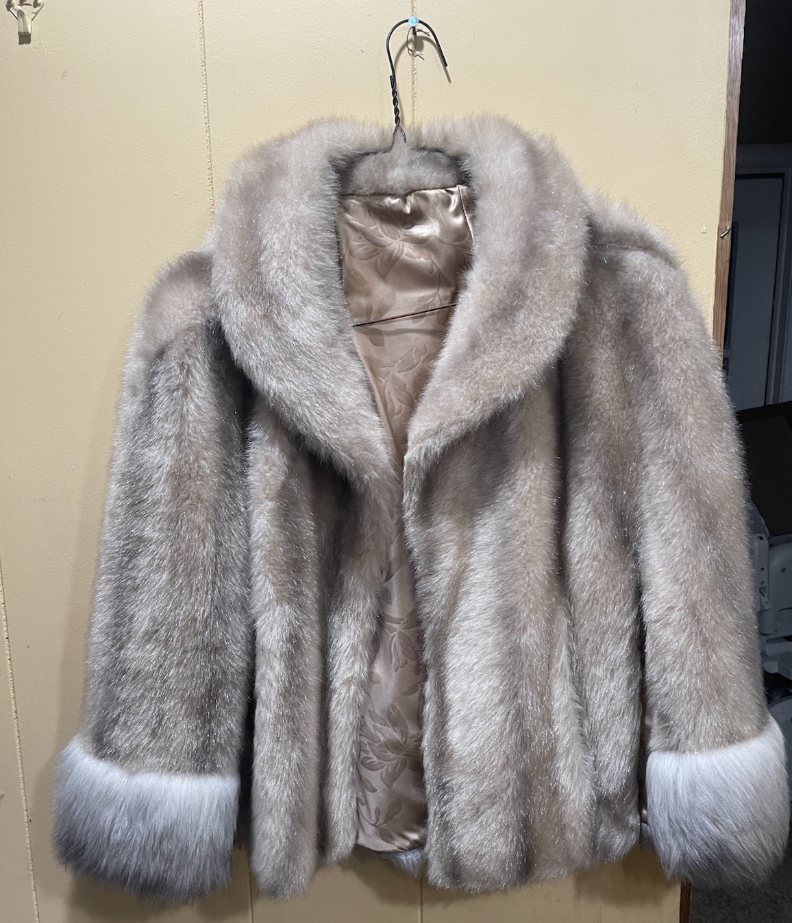 VTG Regina Glenara By Glenoit Designer Tan & White Faux Fur Jacket Cape, M