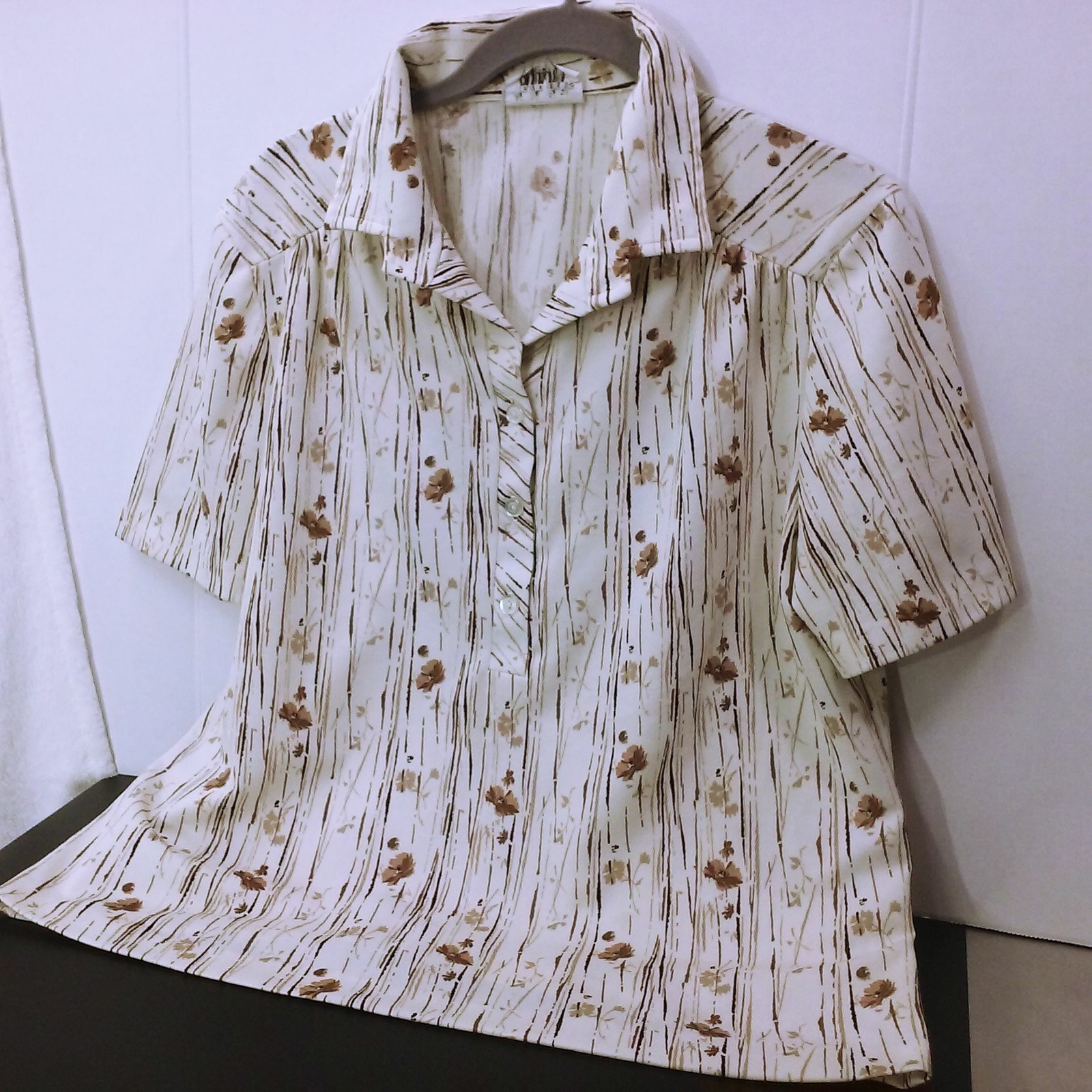 Vintage 70s 80s KoKo Knits of California Polo Top Polyester sz-L Abstract Floral