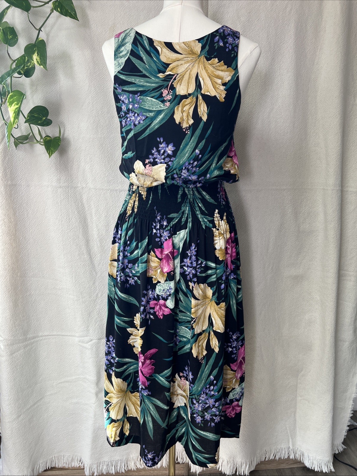 Vintage Liberty House Young Hawaii Floral Sleeveless Midi Dress Size Small Rayon