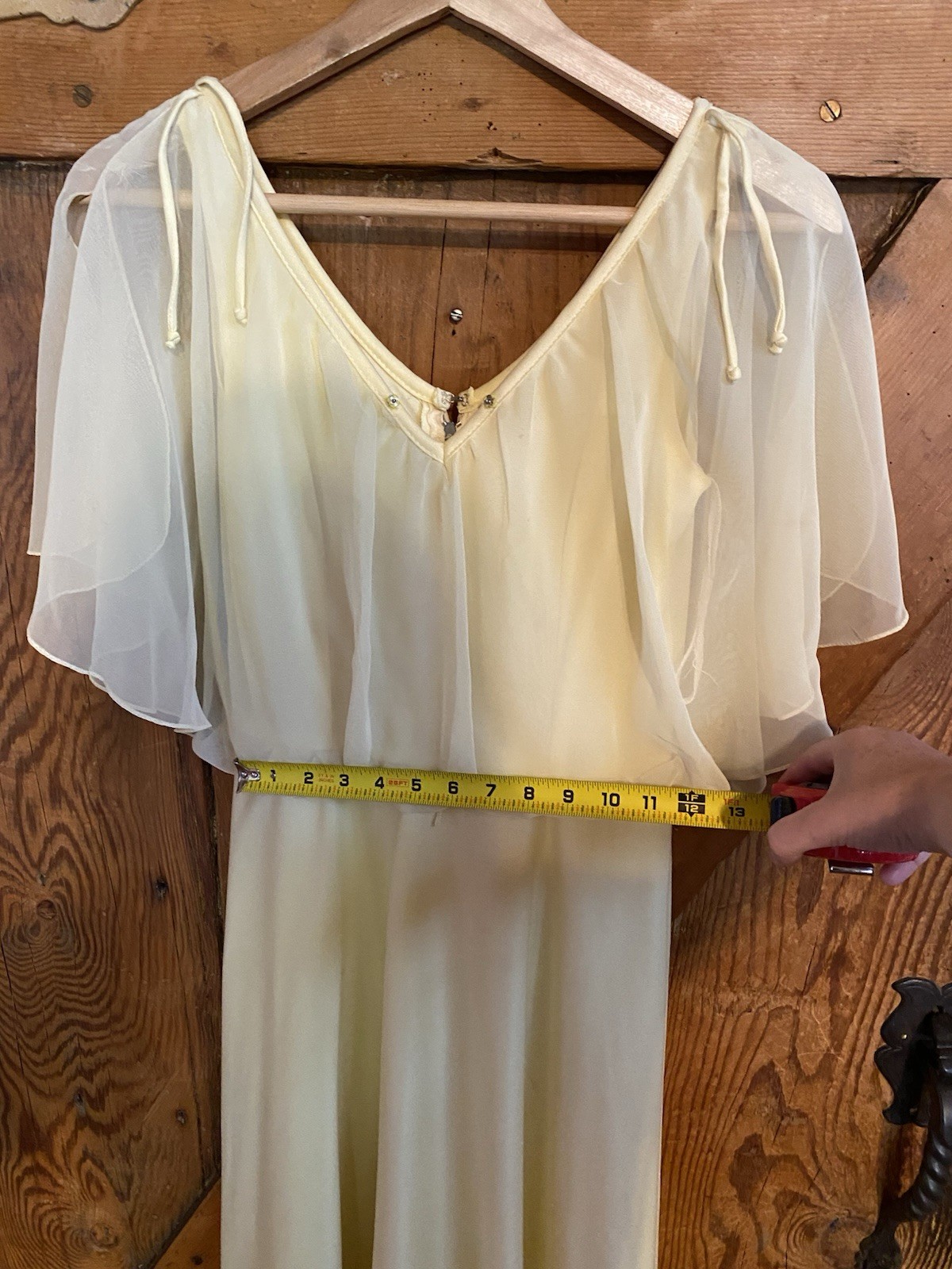 1970s Glamorous Yellow Chiffon Shawl Collar Maxi Dress-Ladies Size 4/6