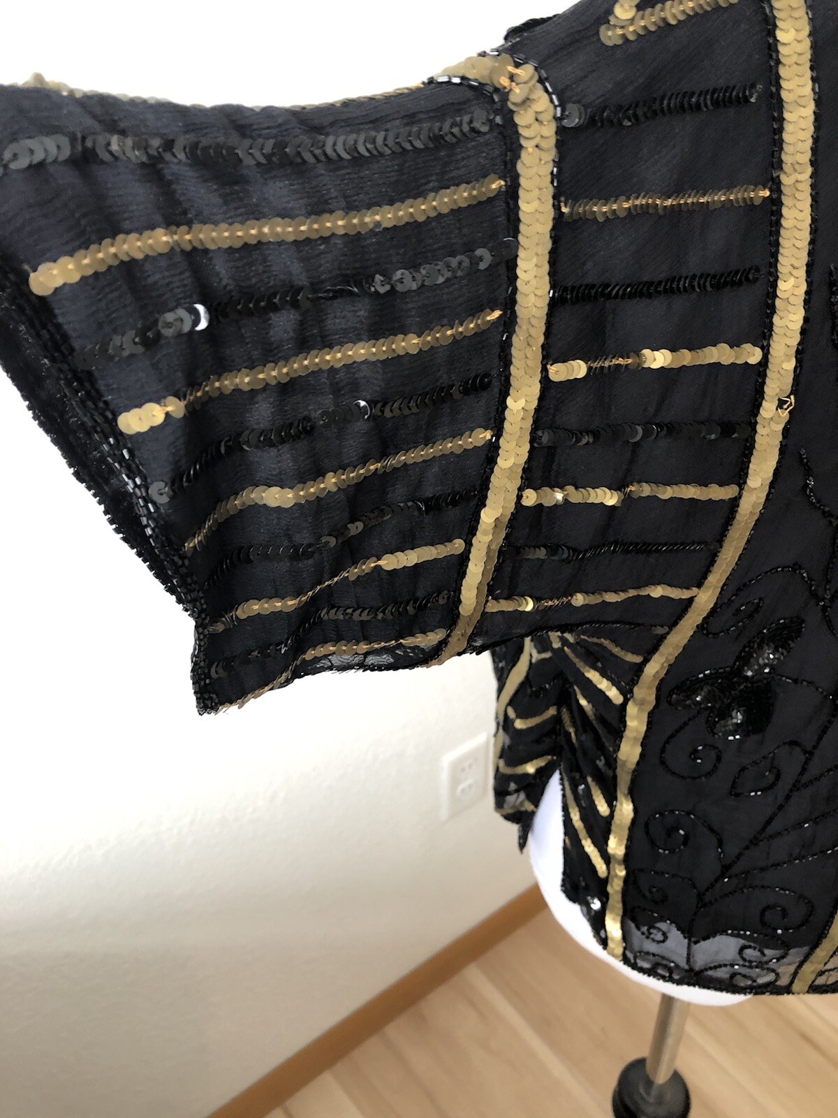 Vtg Beaded Sequin Top Black Gold Bougie Batwing Glam Festival Club Silk Showy M