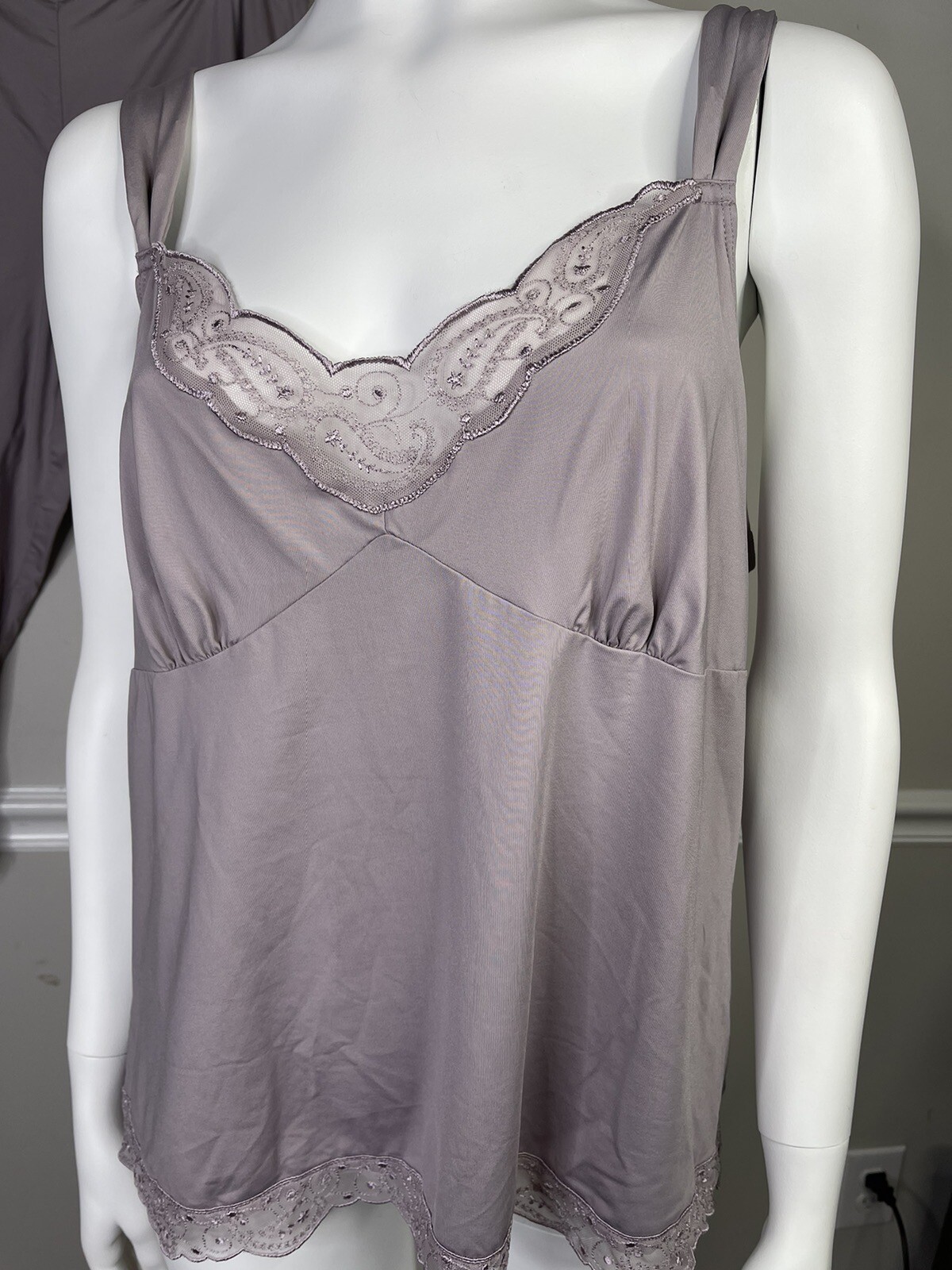 Soma XL Pjs Capri Set Cami Top Lace Lightweight Sexy Gray Flaw