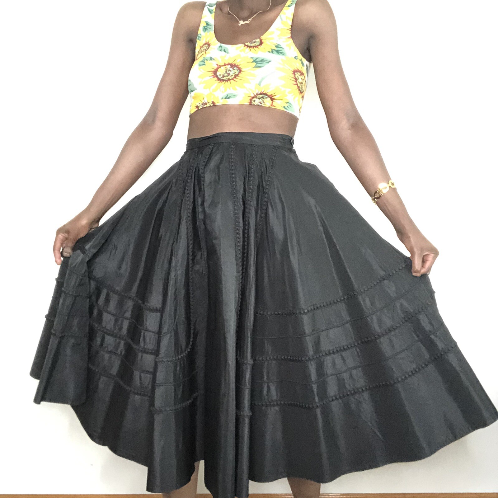 Vintage 1950 Rockabilly Verida Black Tafetta Full Circle Skirt 28” waist