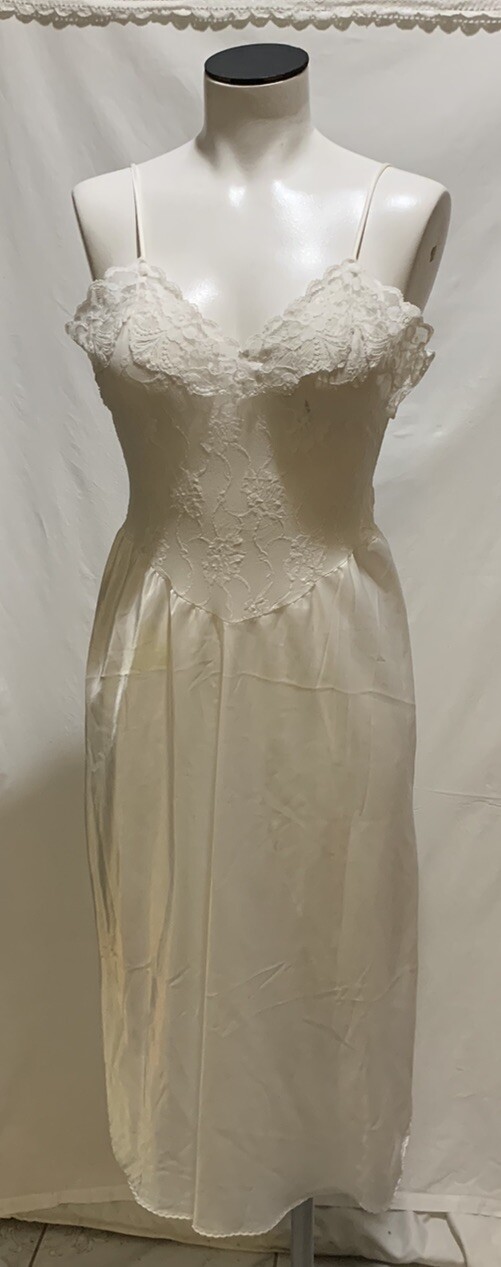 ❤️Lady Lynn 60’s Full Slip Strechy Lace Bodice & Silky Satin Size 36 Made In USA